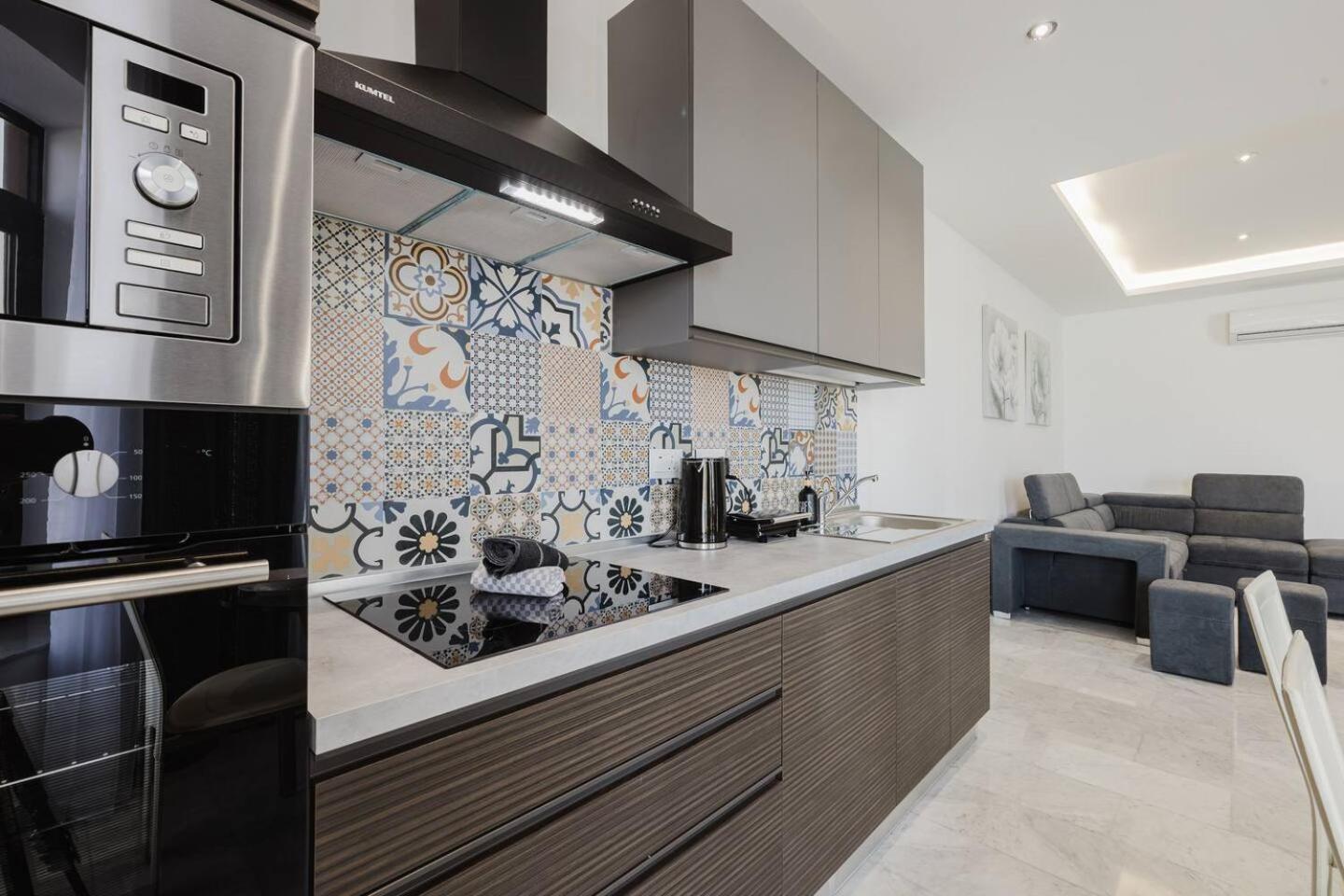 Beachfront Flat with Sea Views by Homely Malta!