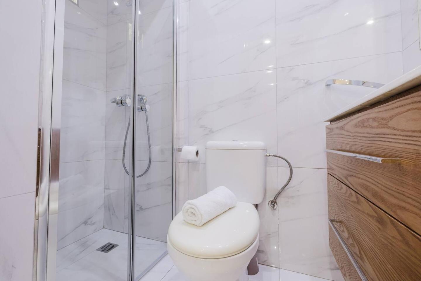 Beachfront Flat with Sea Views by Homely Malta!