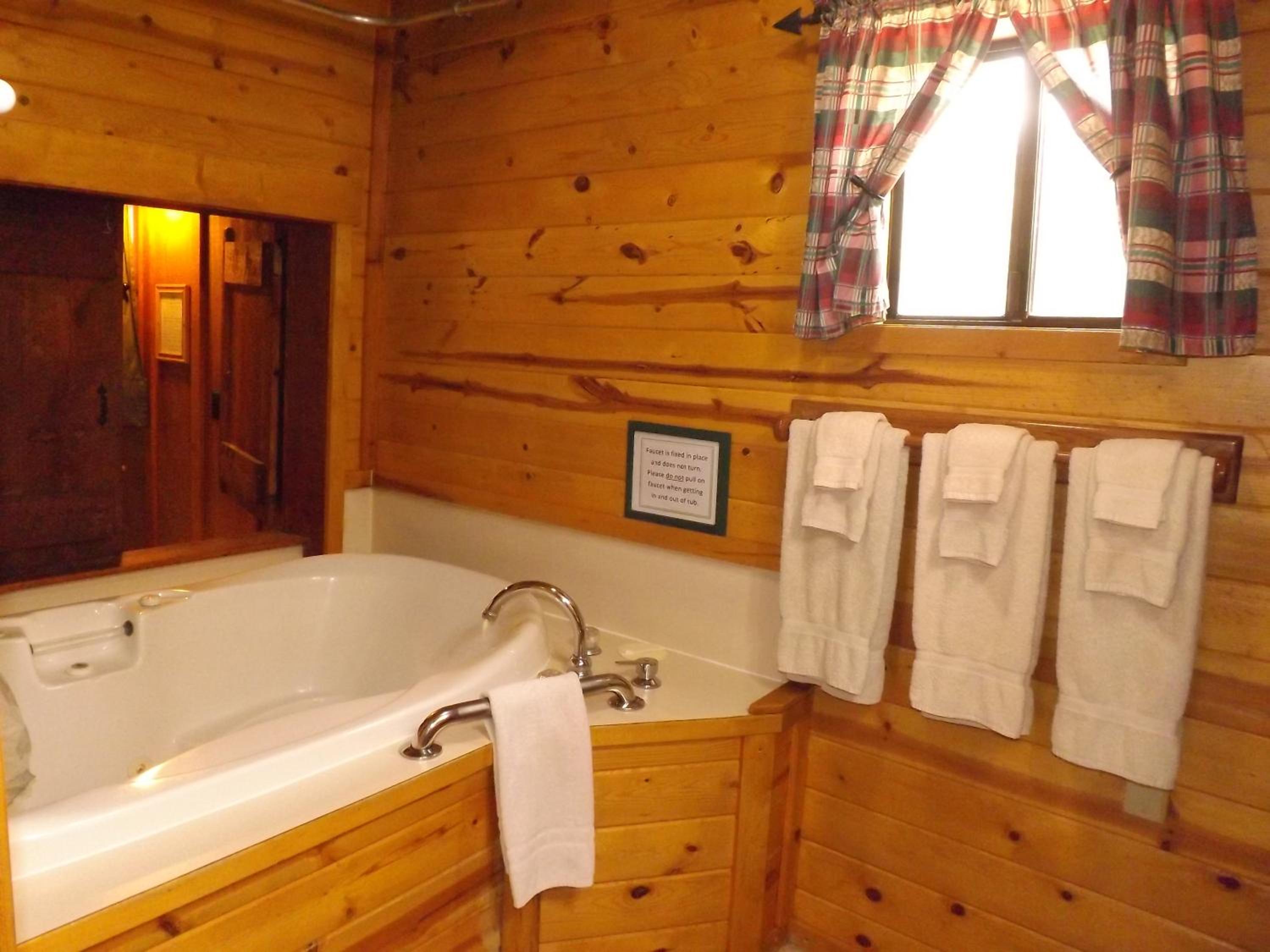 Arizona Mountain Inn & Cabins