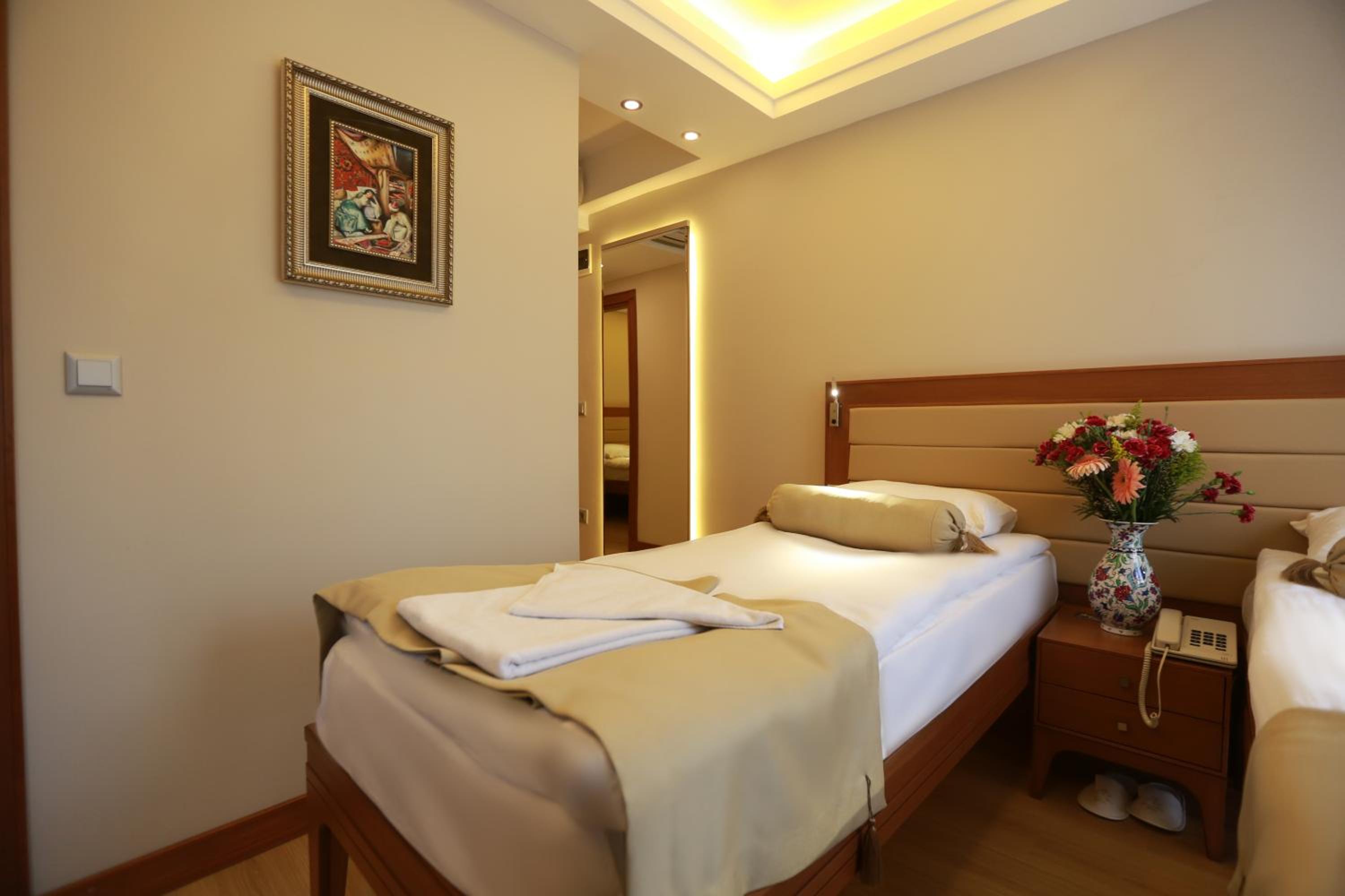 Sirkeci Park Otel - Image 17