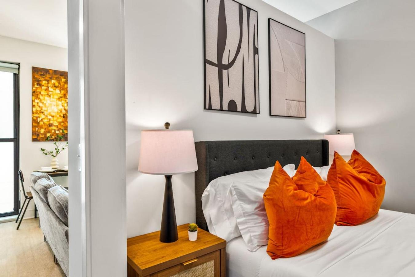 OTR 1 Bed Suite Free Parking Gym Pool Clubroom