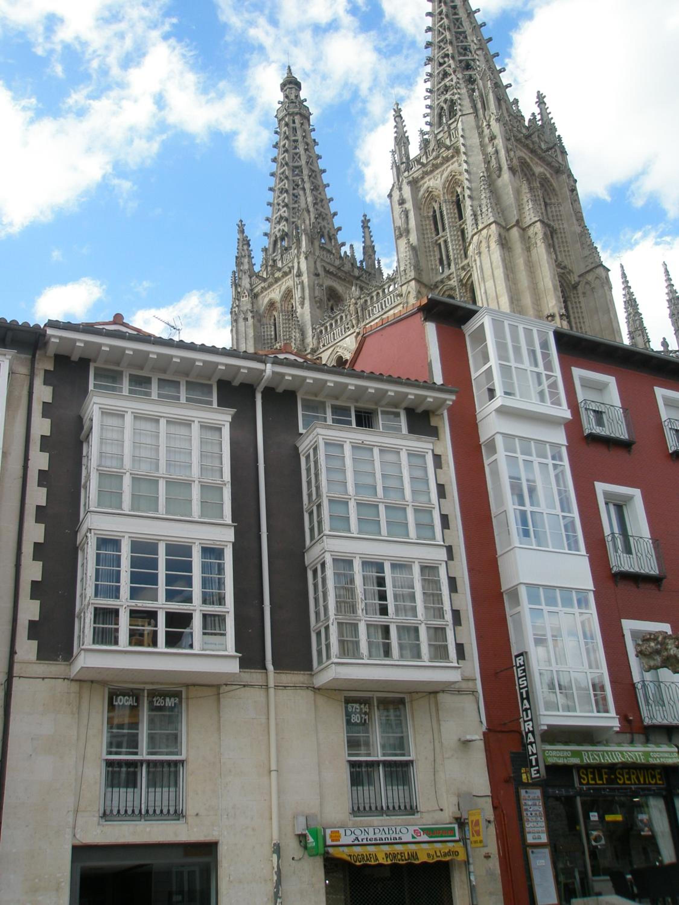 Burgos Vacations - Apartamento Catedral - Property Image 1