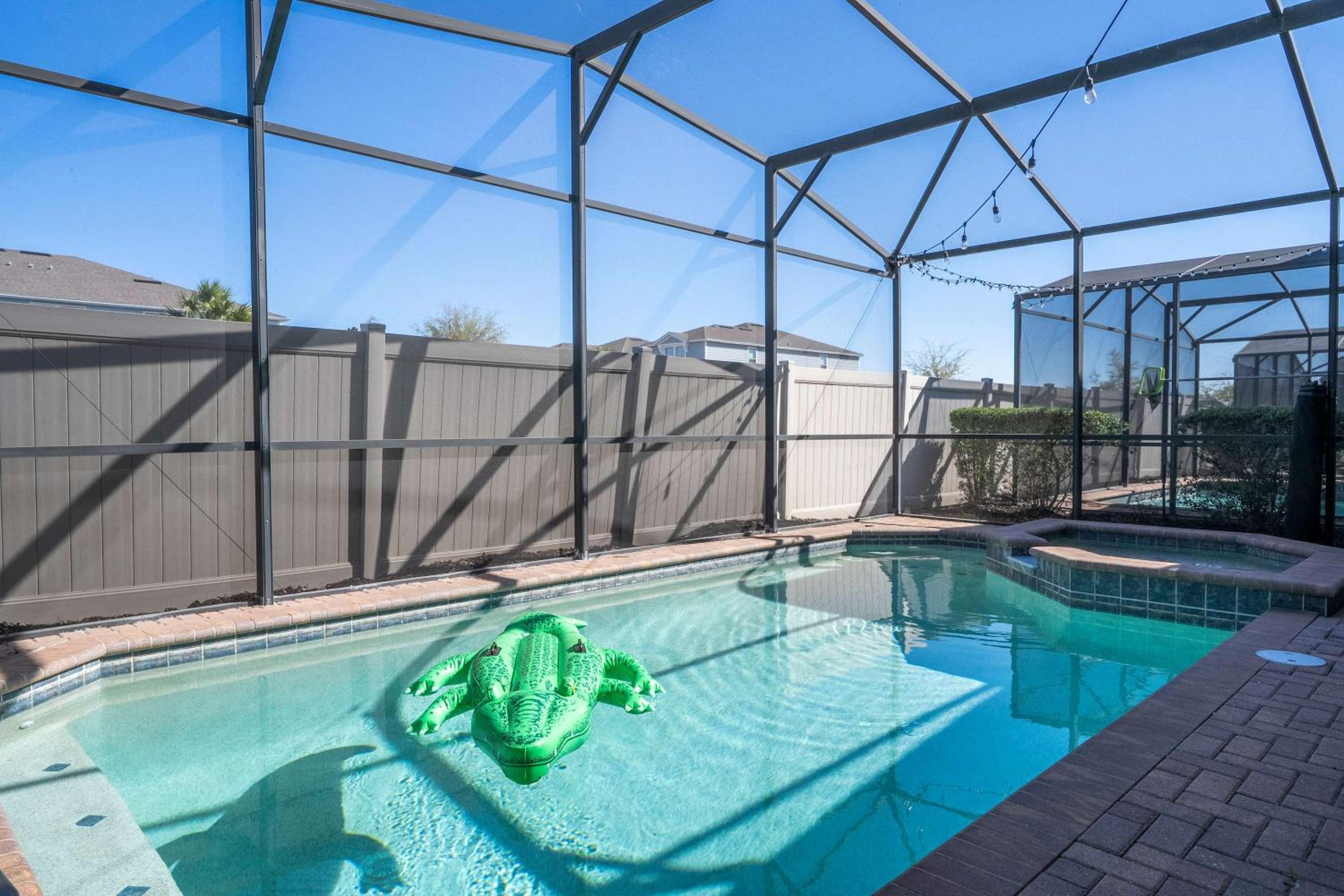 Gorgeous 5Bd w Private Pool Windsor Westside 8893