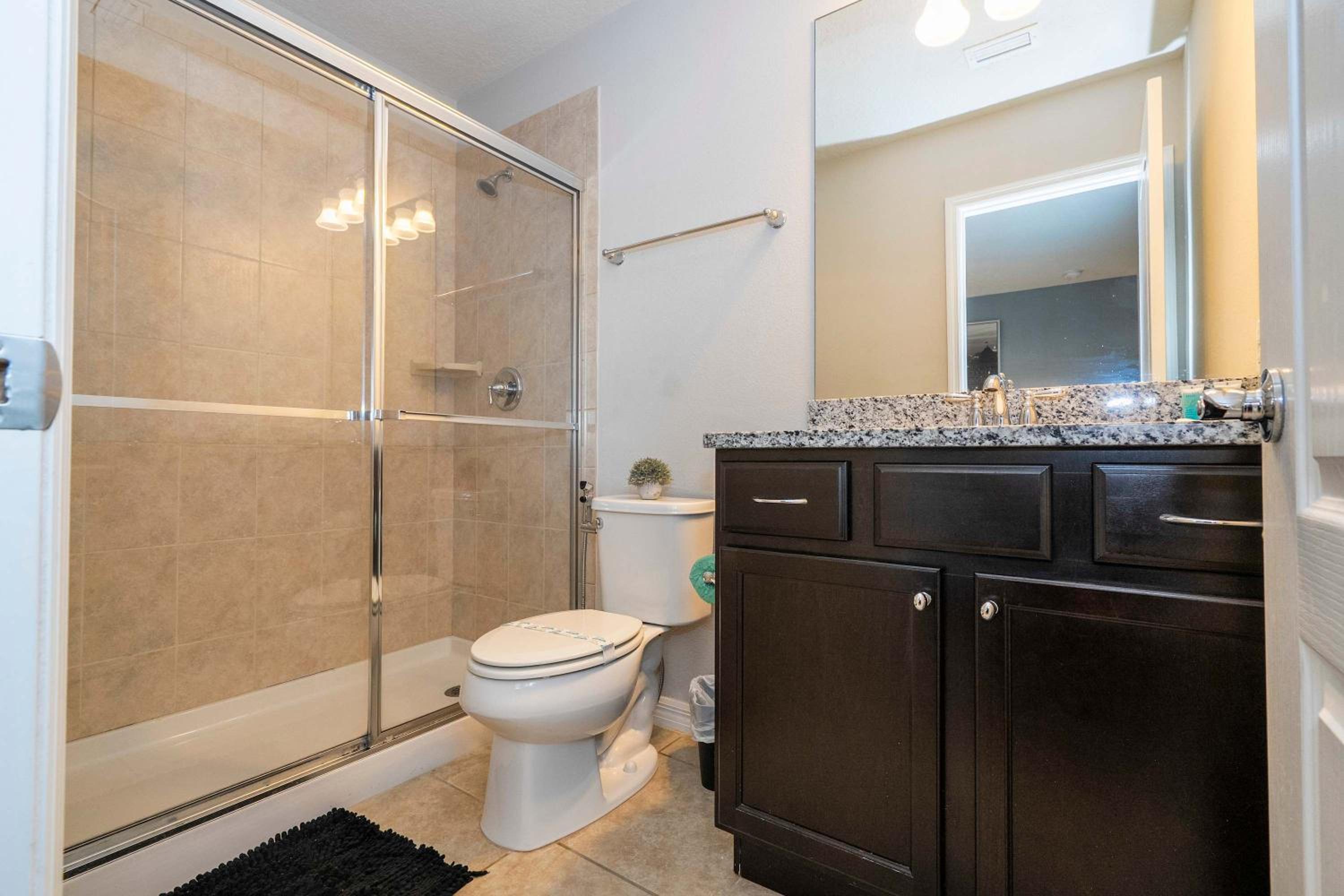 Gorgeous 5Bd w Private Pool Windsor Westside 8893