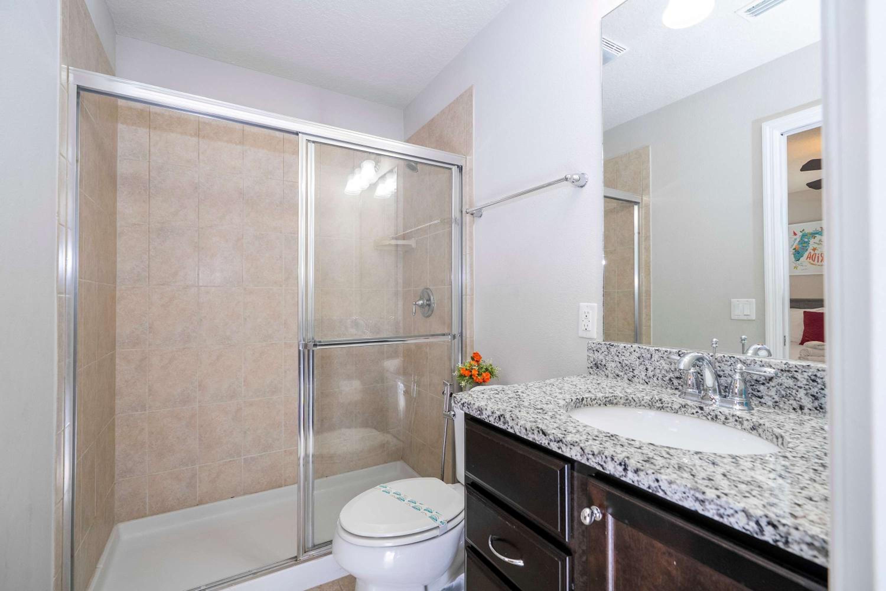 Gorgeous 5Bd w Private Pool Windsor Westside 8893