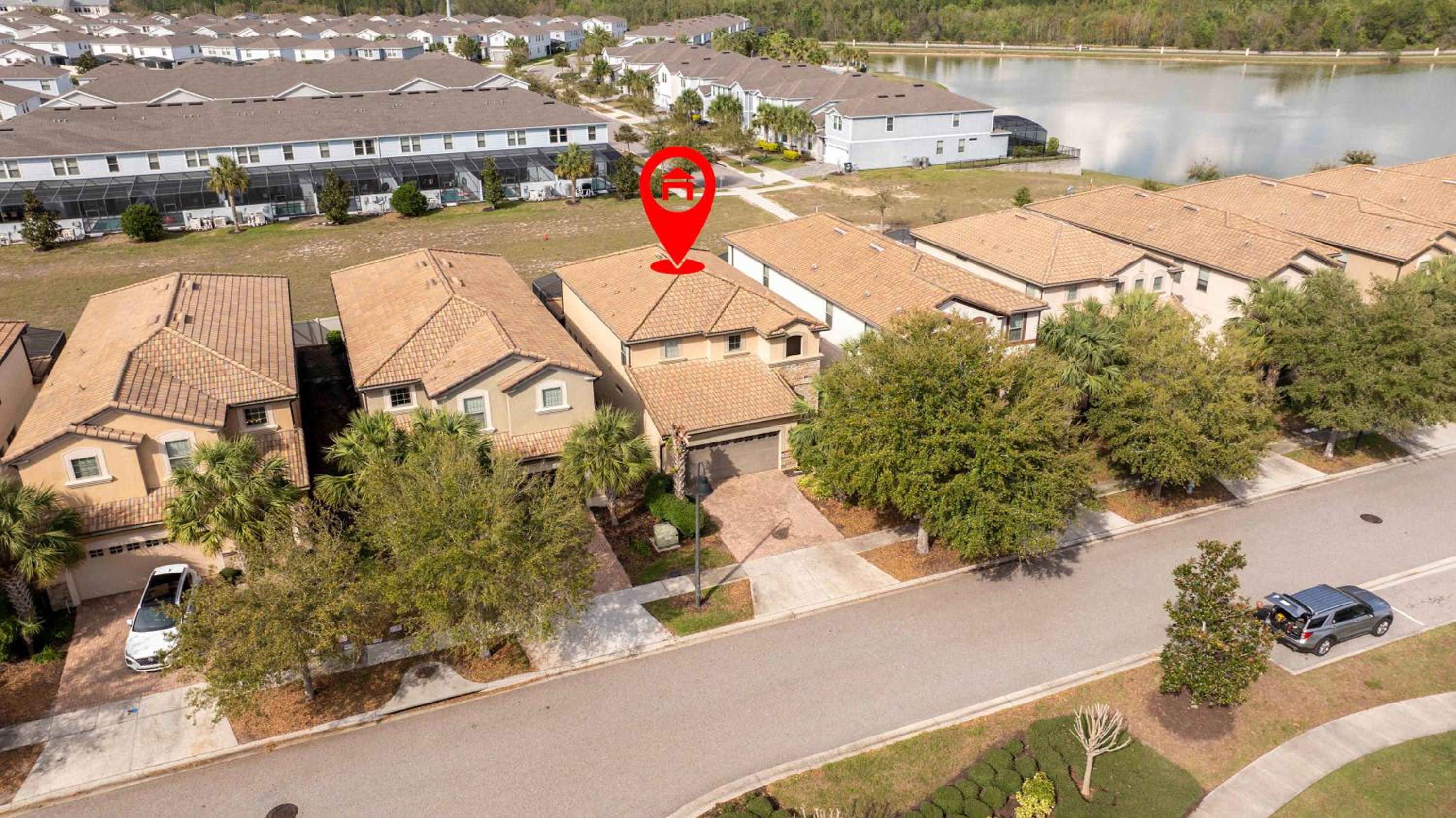 Gorgeous 5Bd w Private Pool Windsor Westside 8893