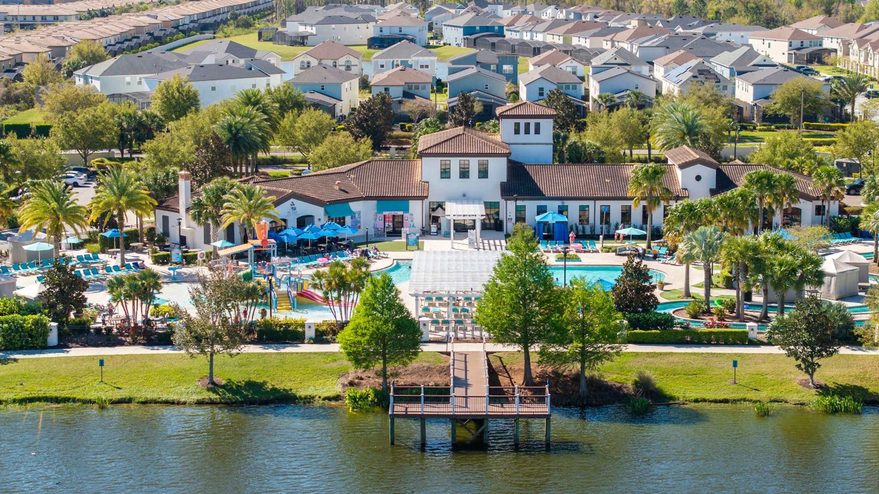 Gorgeous 5Bd w Private Pool Windsor Westside 8893