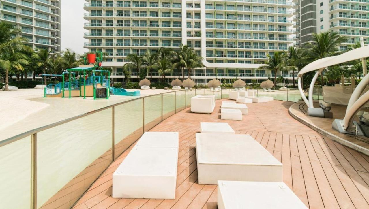 Luxury 1Bedroom Condo Unit Near Manila Airport - Azure Resort Residences