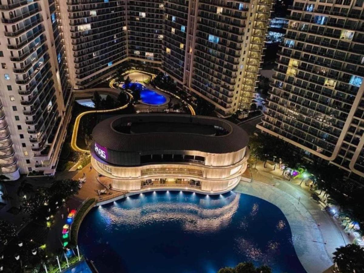 Luxury 1Bedroom Condo Unit Near Manila Airport - Azure Resort Residences
