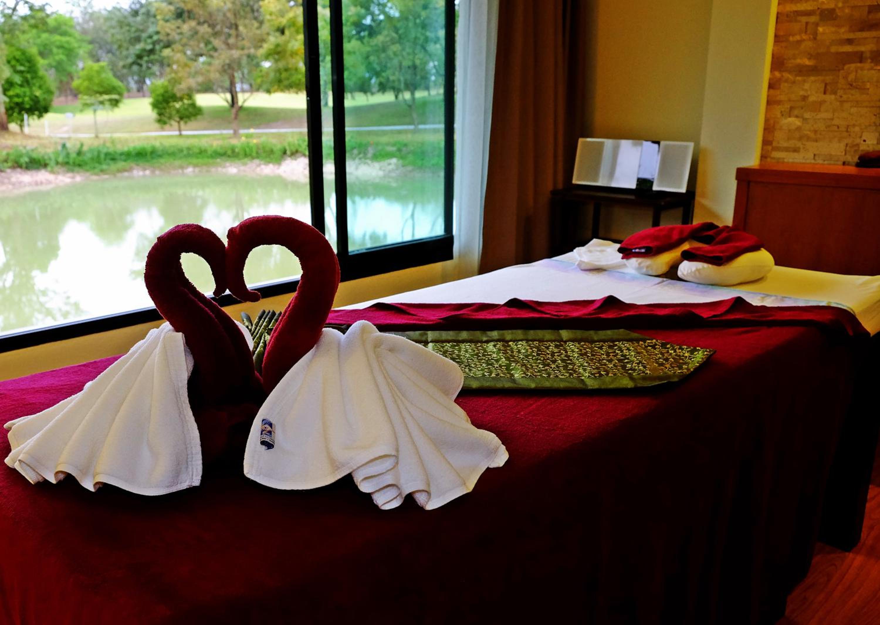 Mae Jo Golf Resort & Spa
