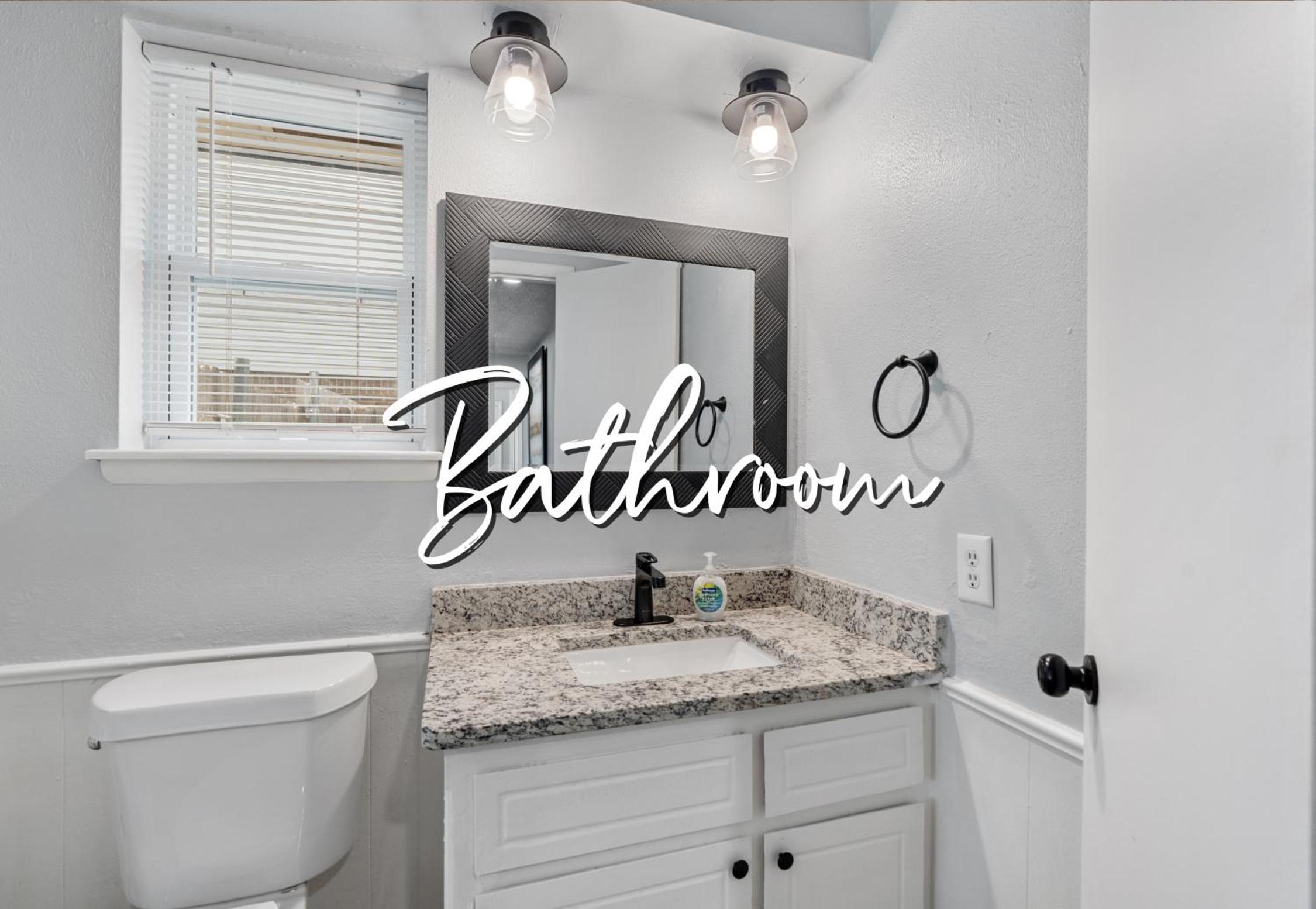 8BR Home Kitchen Laundry Sleeps 12 #08