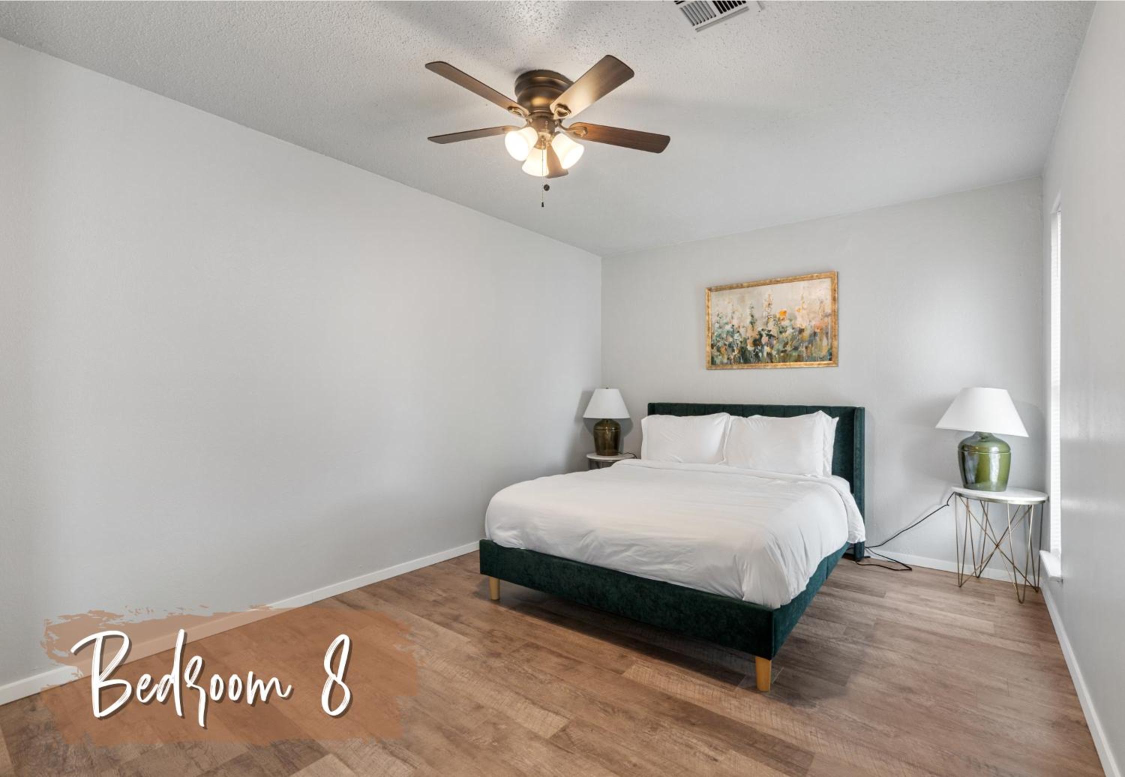 8BR Home Kitchen Laundry Sleeps 12 #08