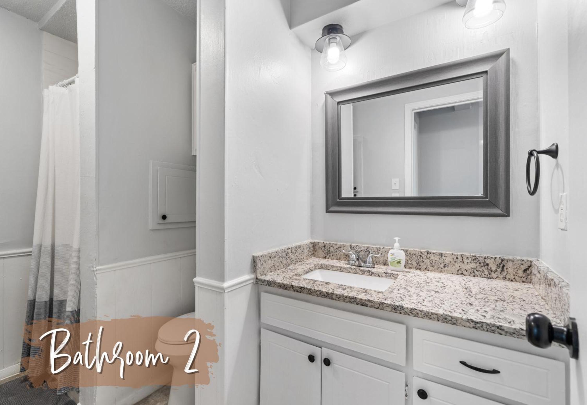 8BR Home Kitchen Laundry Sleeps 12 #08