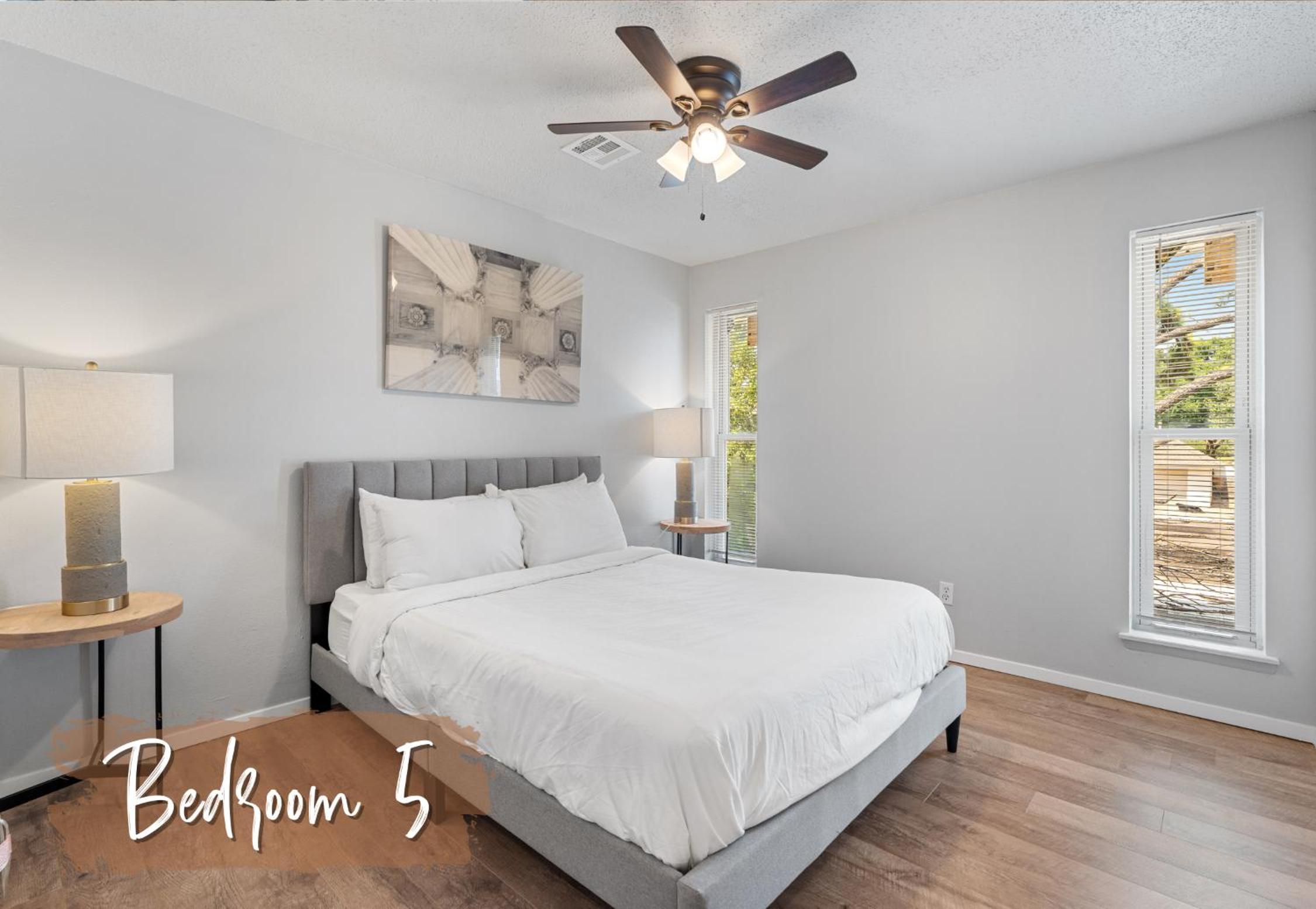 8BR Home Kitchen Laundry Sleeps 12 #08