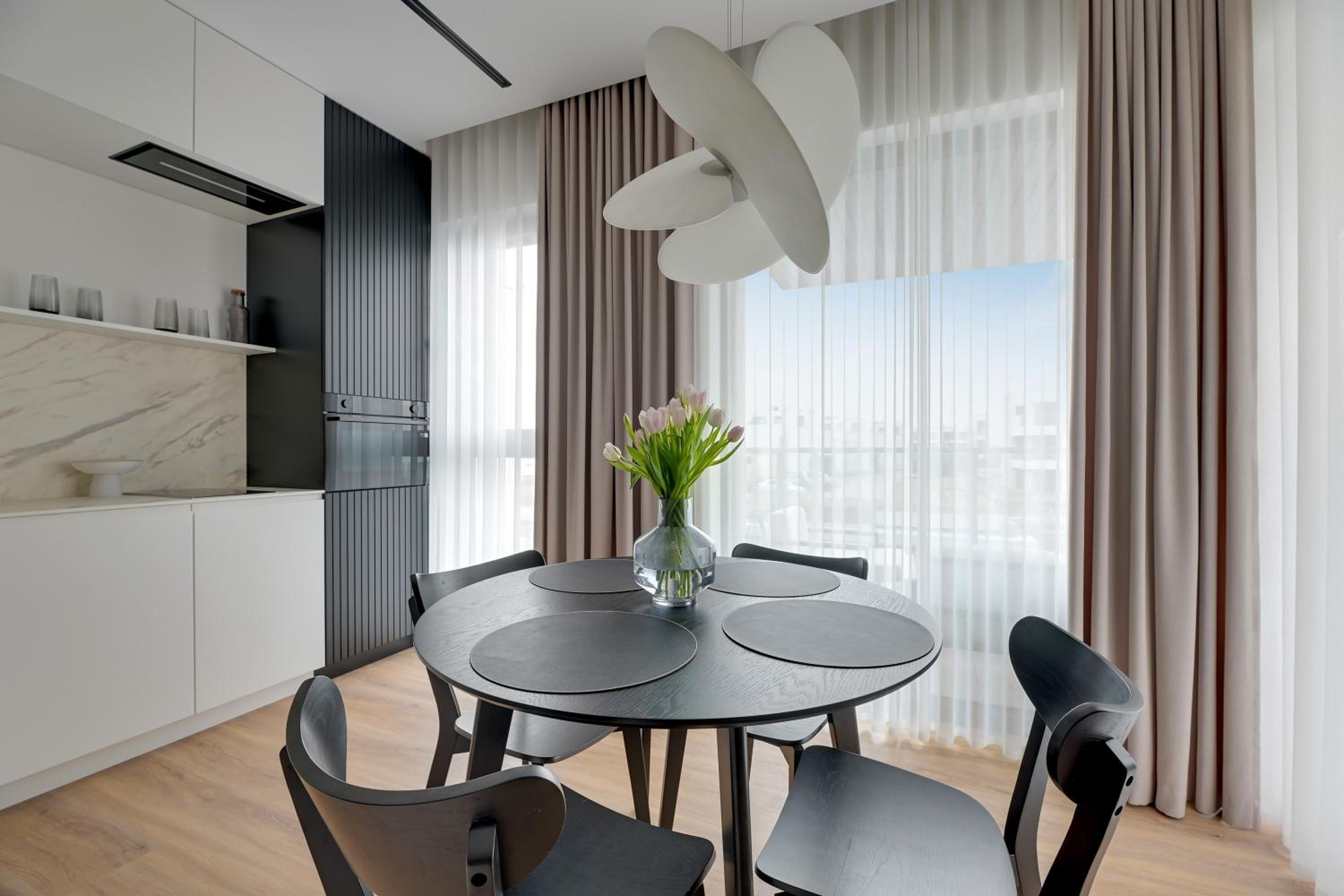 Sol Marina - Pool, SPA, Wellness, Riverview & Parking by Downtown Apartments
