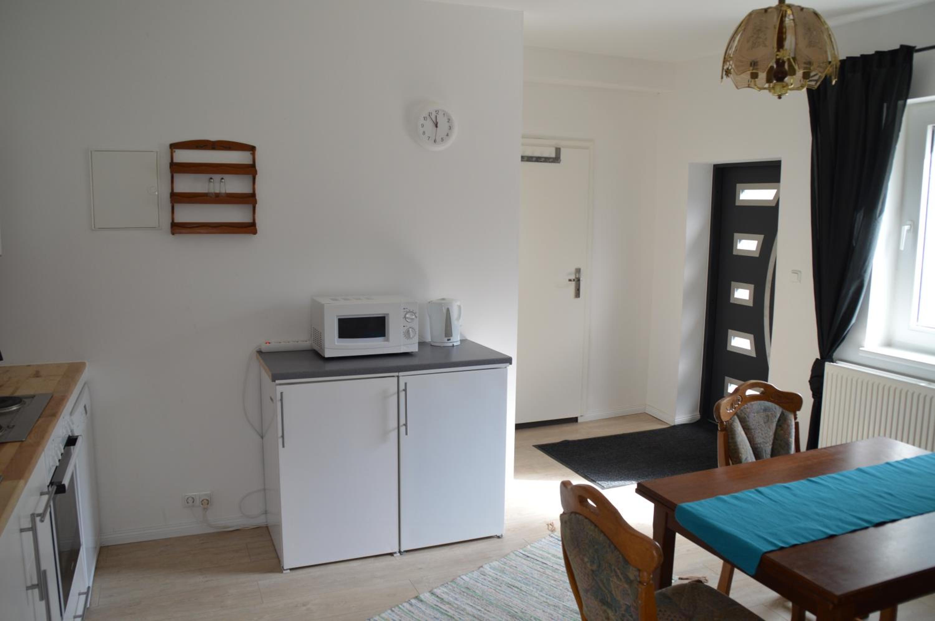 have-a-nice-Stay - Monteurunterkunft - Einzelbetten - Bad - Küche - Parkplatz