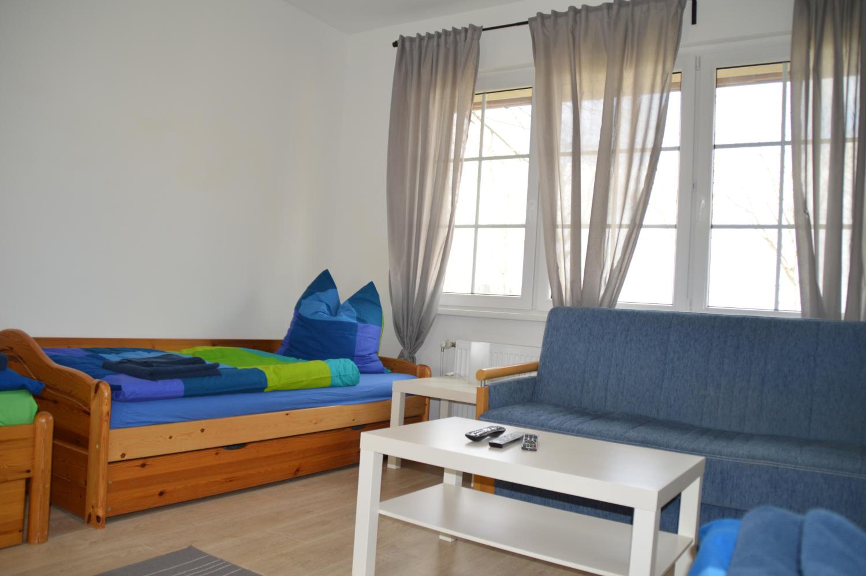 have-a-nice-Stay - Monteurunterkunft - Einzelbetten - Bad - Küche - Parkplatz