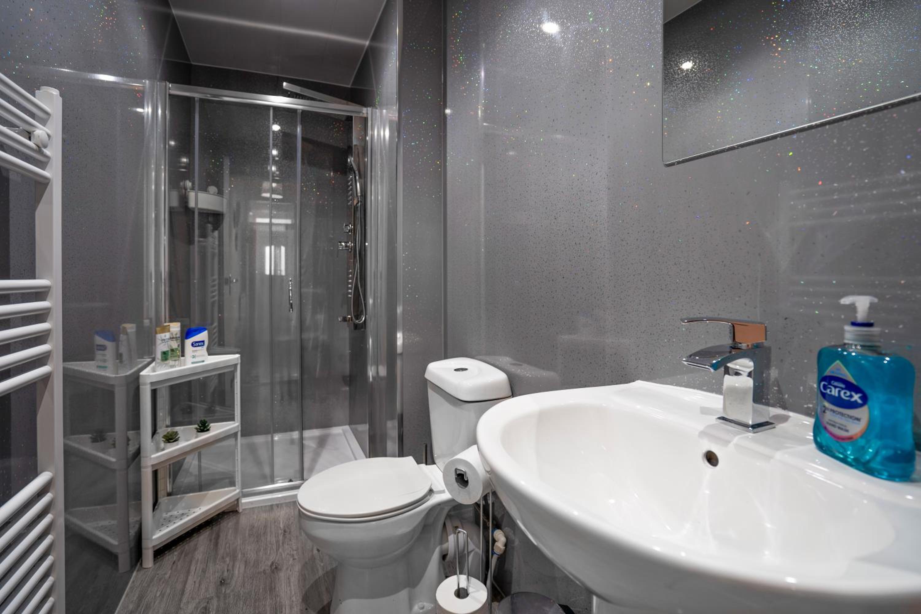 2 Bed-Ground Floor-Free Parking