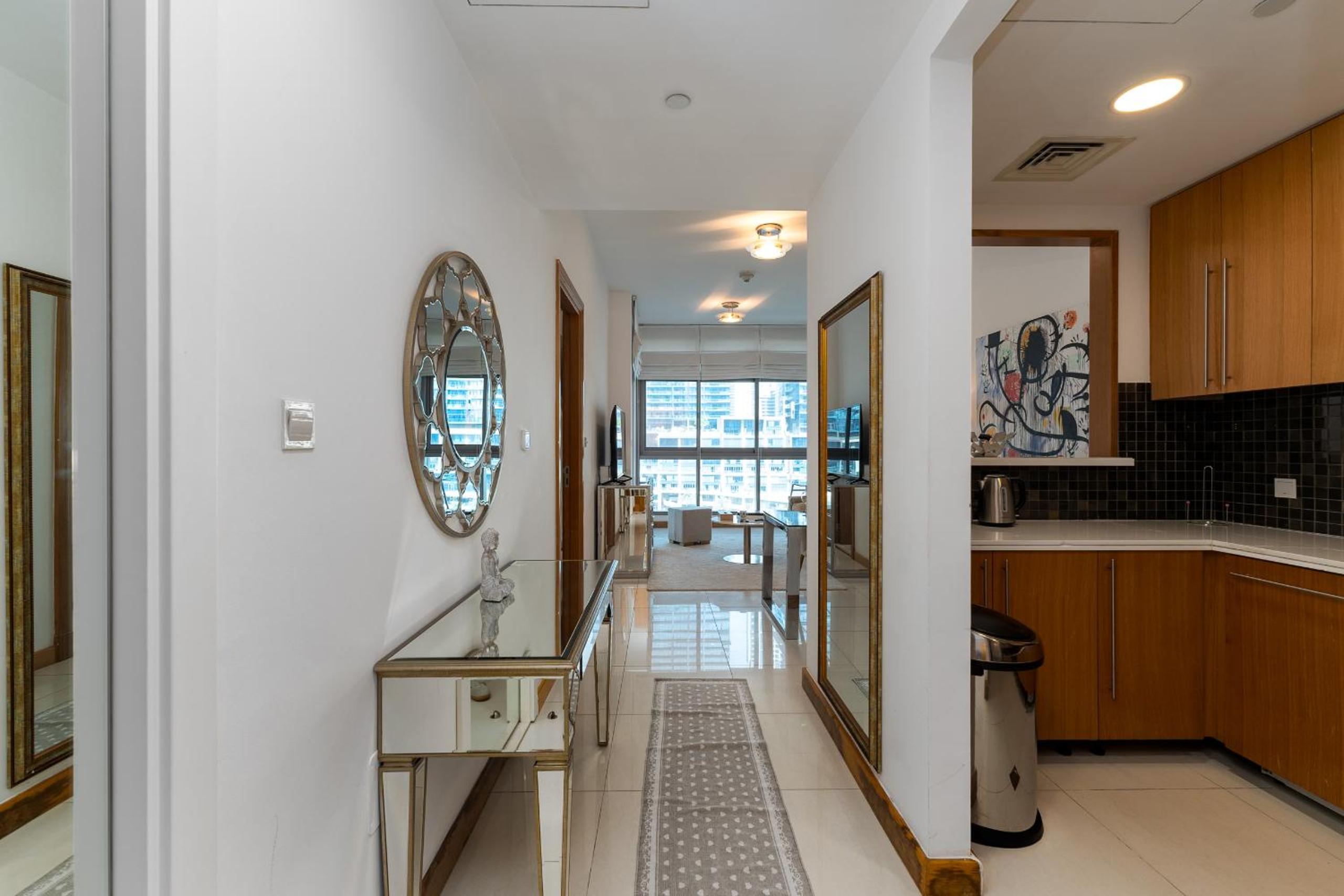 Iris Blue, Dubai Marina - Mint Stay