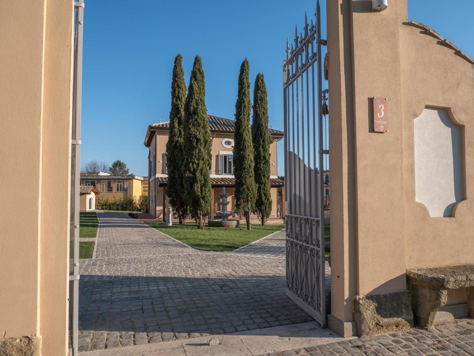 Corte Sospesa Guest House & Spa