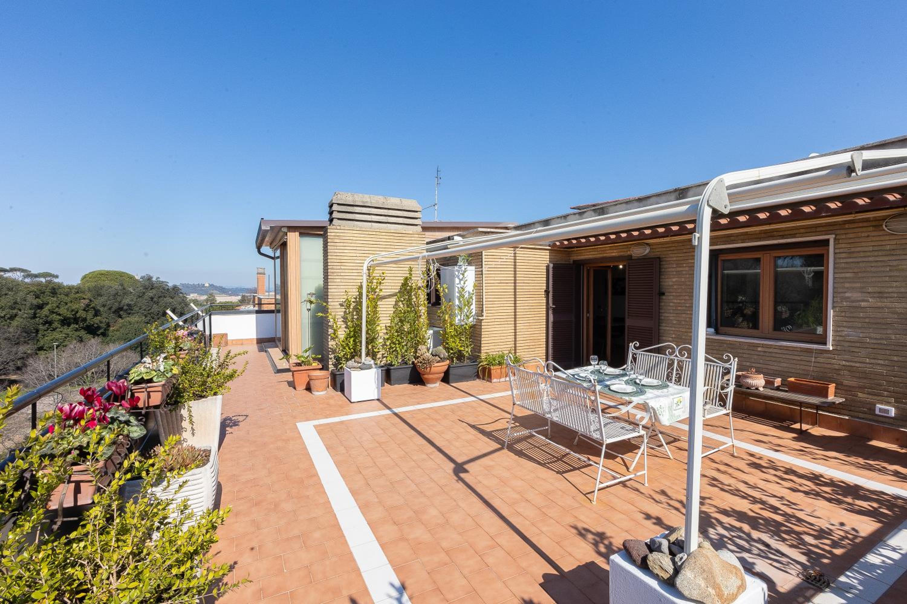 San Pancrazio Penthouse by Rental in Rome