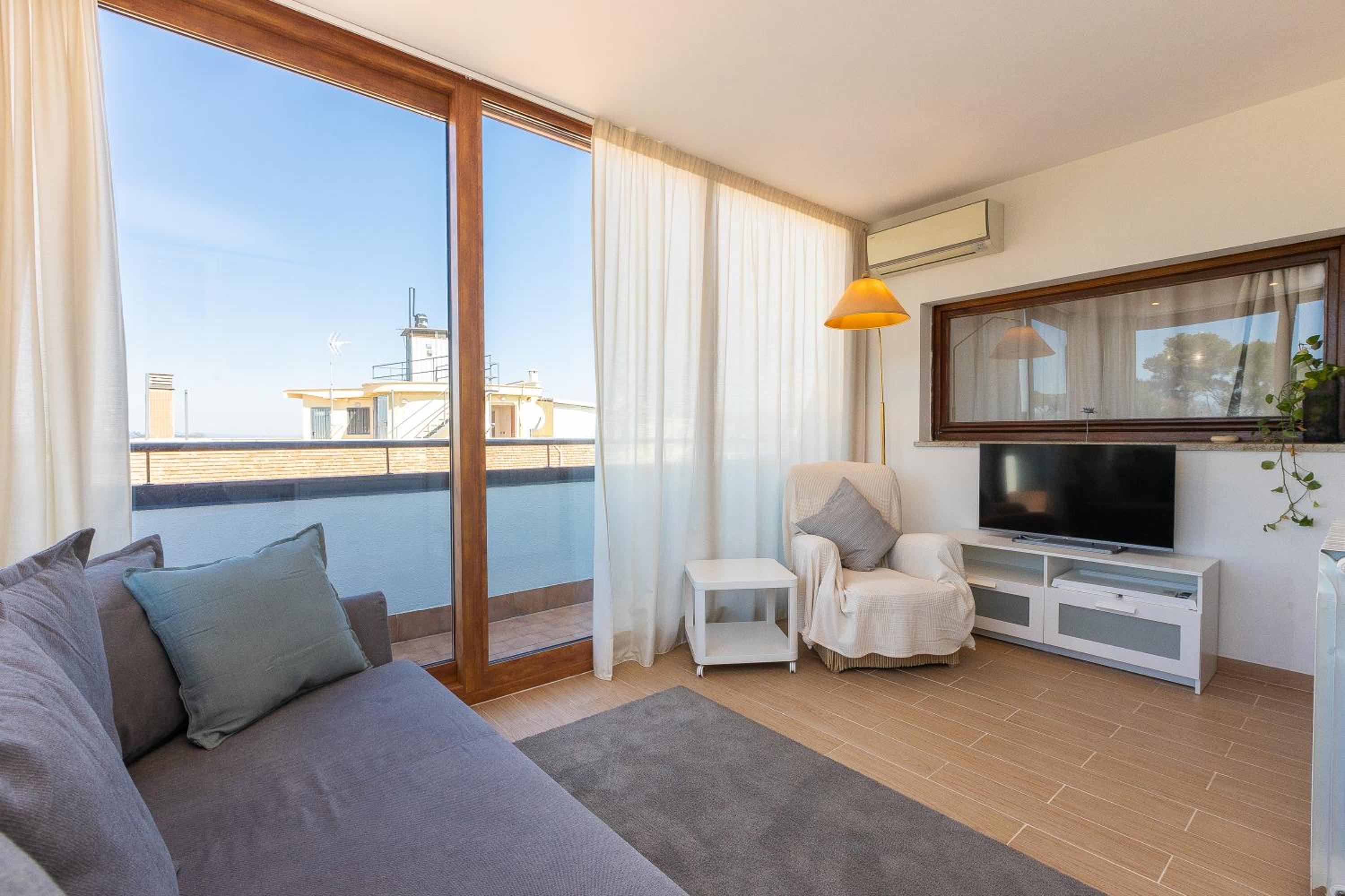 San Pancrazio Penthouse by Rental in Rome