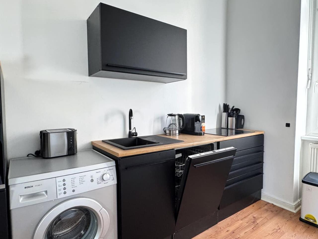 HolidayHome Apartments l Luxury Private Room in Prenzlauer Berg