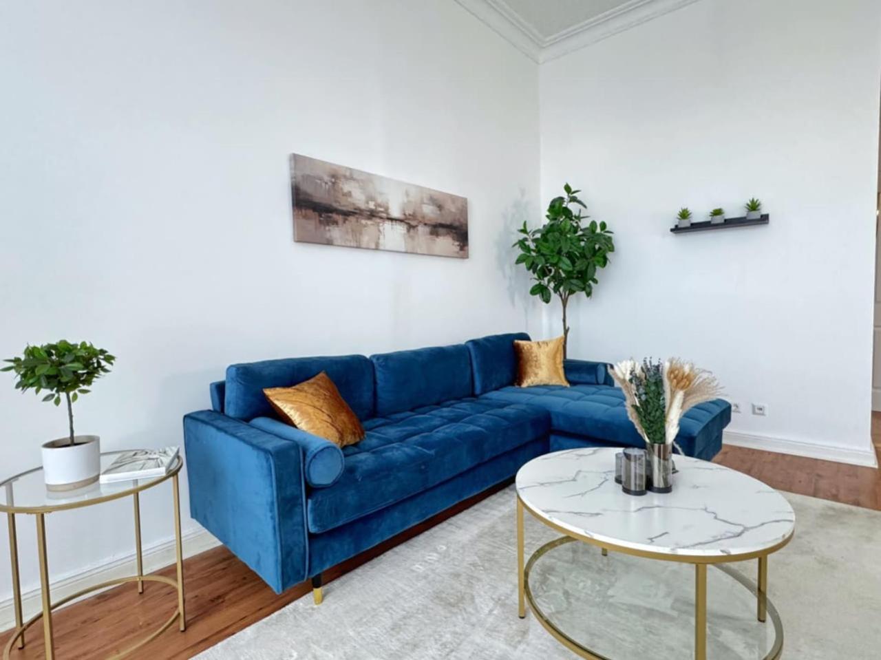 HolidayHome Apartments l Luxury Private Room in Prenzlauer Berg