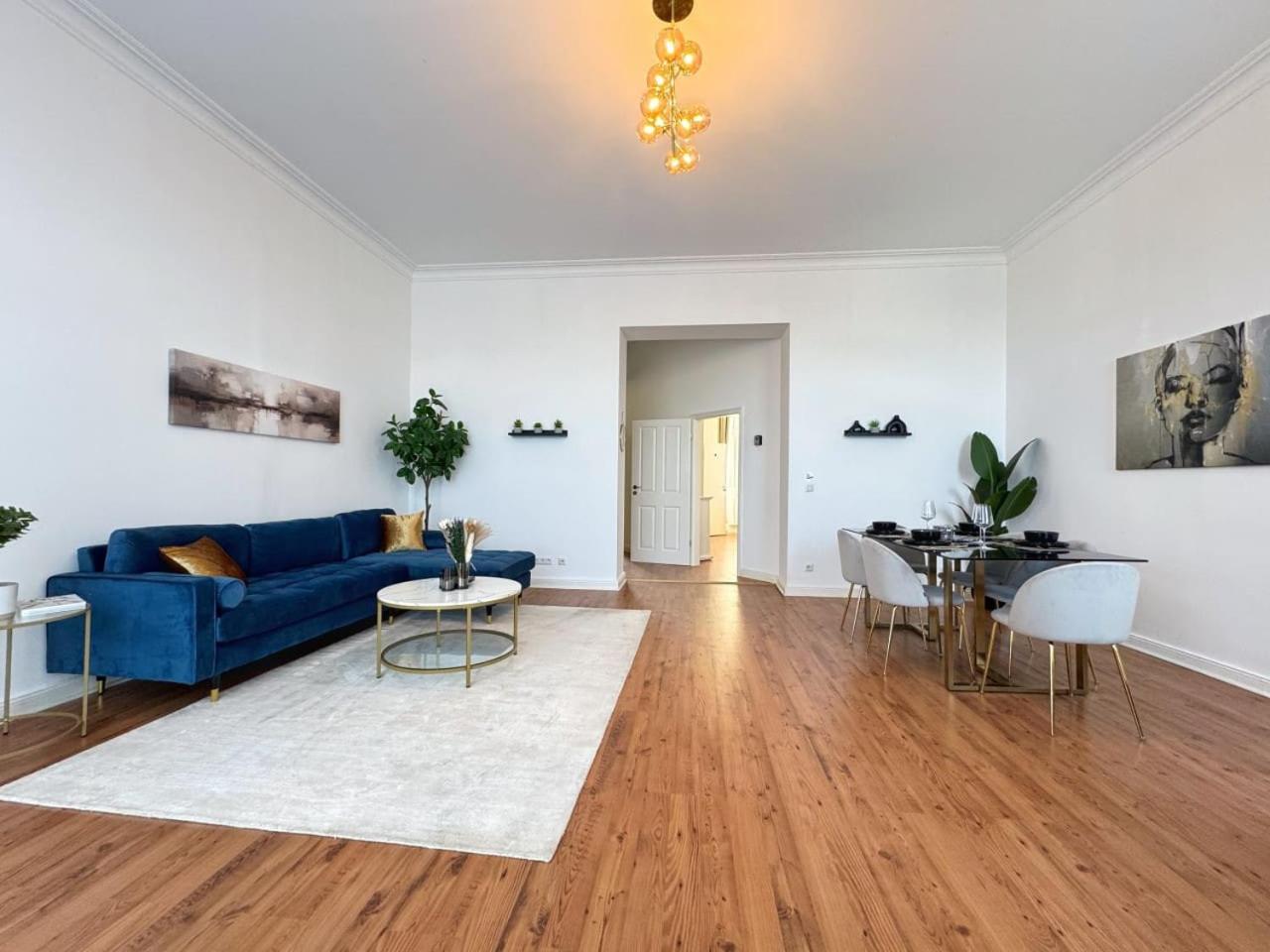 HolidayHome Apartments l Luxury Private Room in Prenzlauer Berg