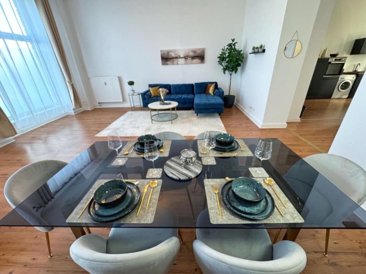 HolidayHome Apartments l Luxury Private Room in Prenzlauer Berg