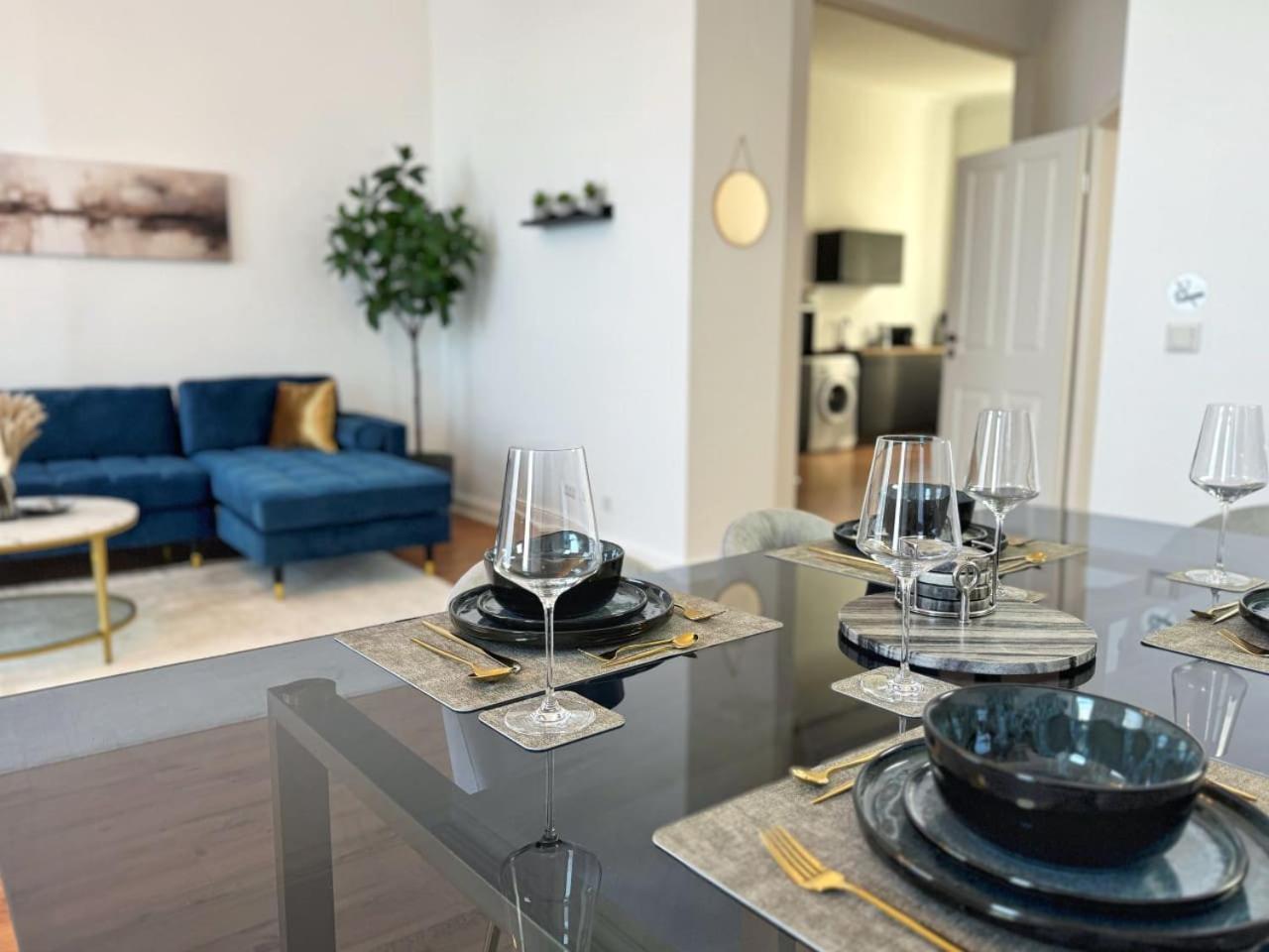 HolidayHome Apartments l Luxury Prvate Room in BER-Prenzlauer Berg