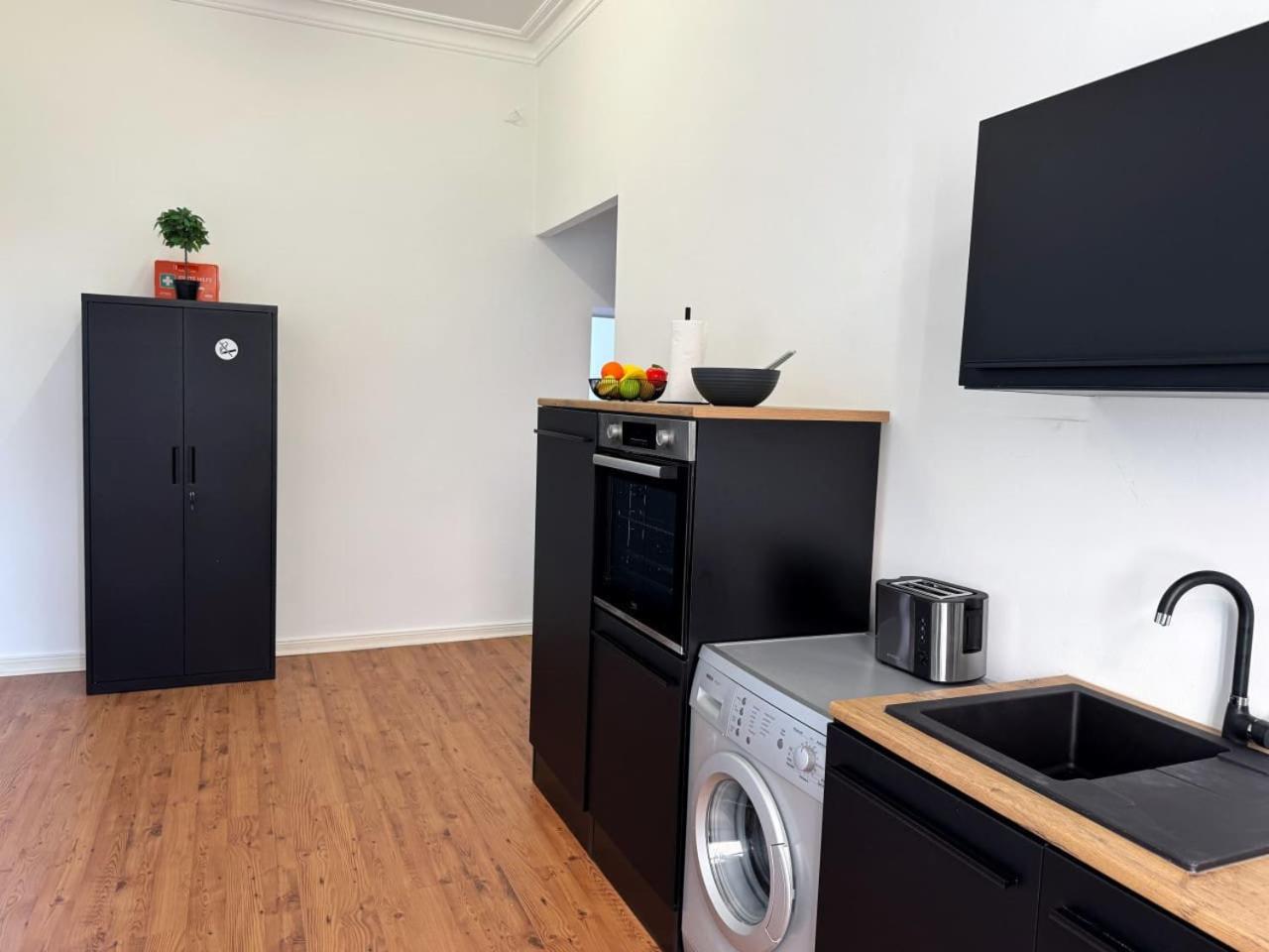 HolidayHome Apartments l Luxury Prvate Room in BER-Prenzlauer Berg