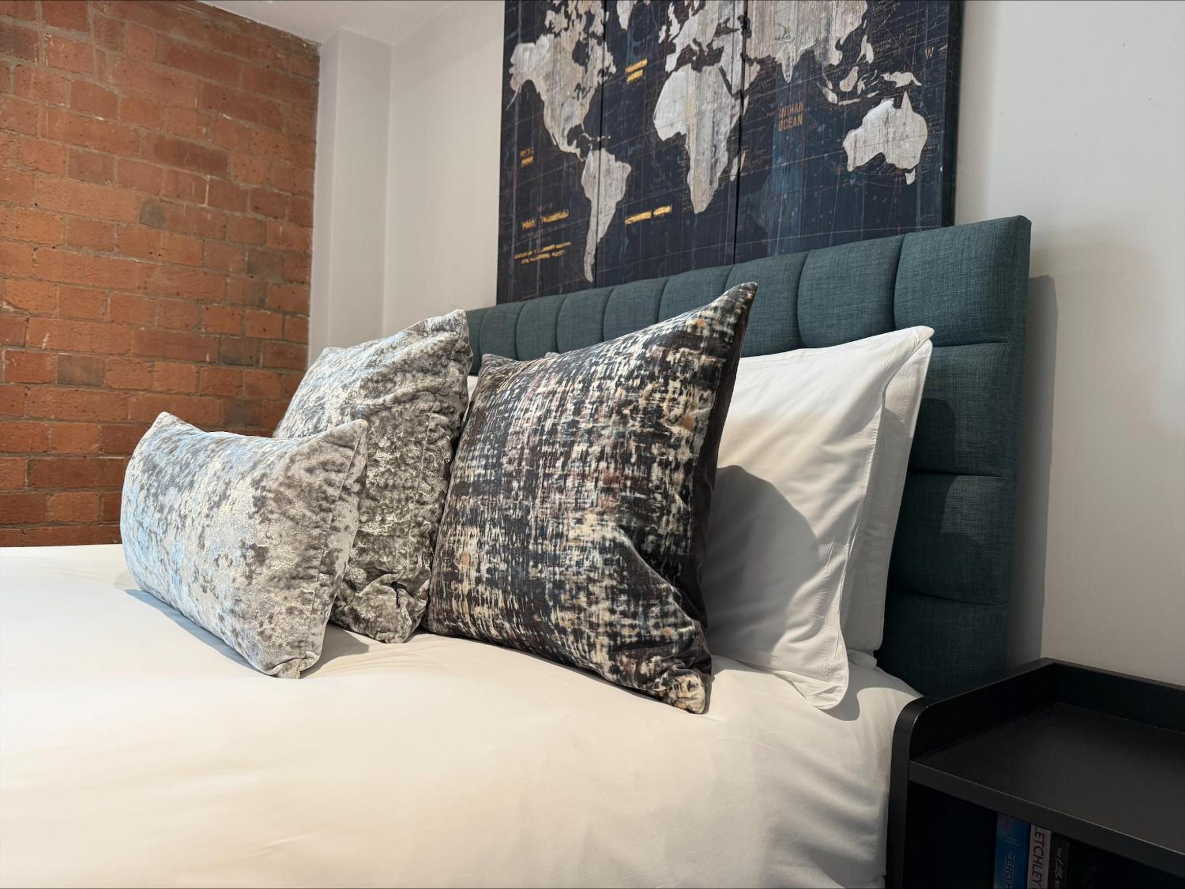 Staycation York at 1 Cocoa Suites with free parking