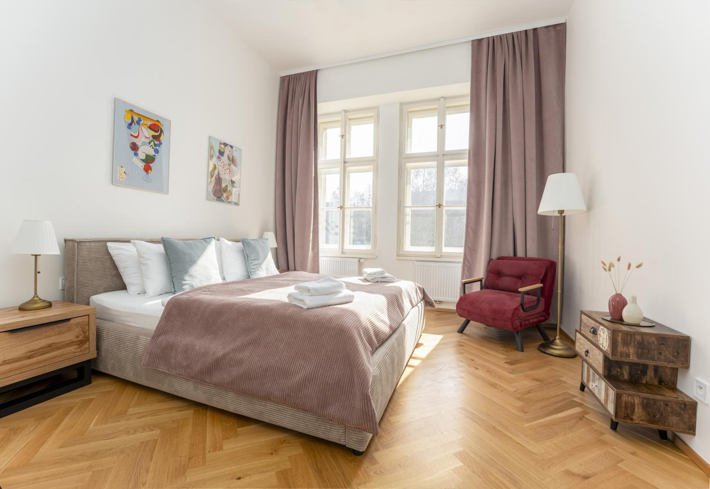 Visit Oomph Apartments