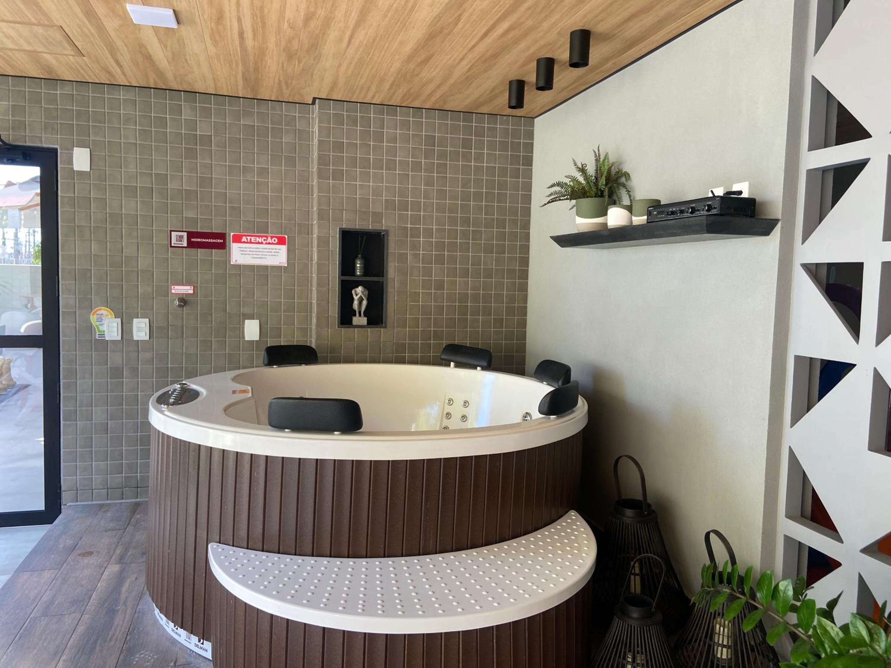 Quarto e Sala na Ponta Verde e Pajuçara