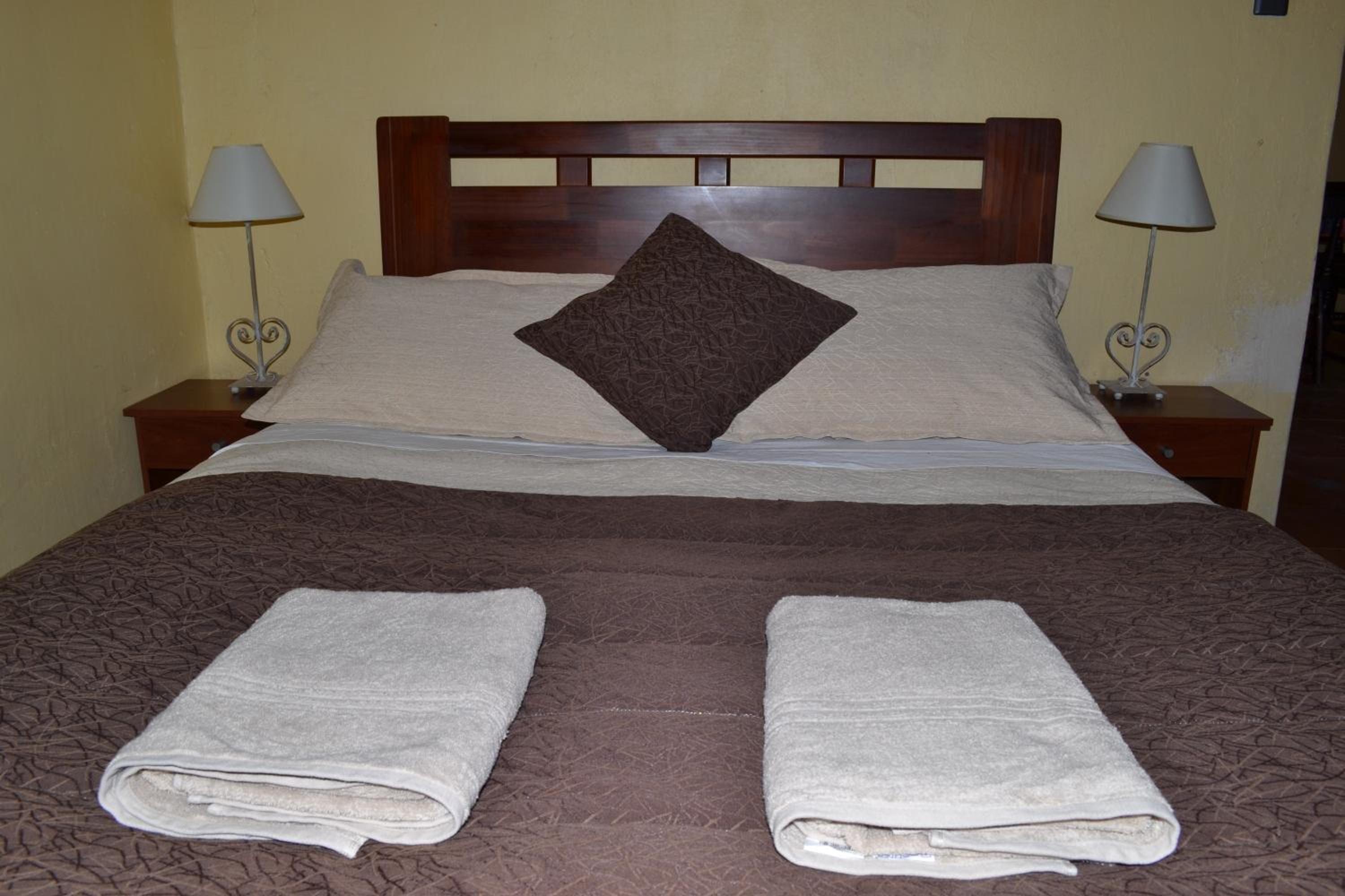 Hostal y Cabañas Renta House San Pedro
