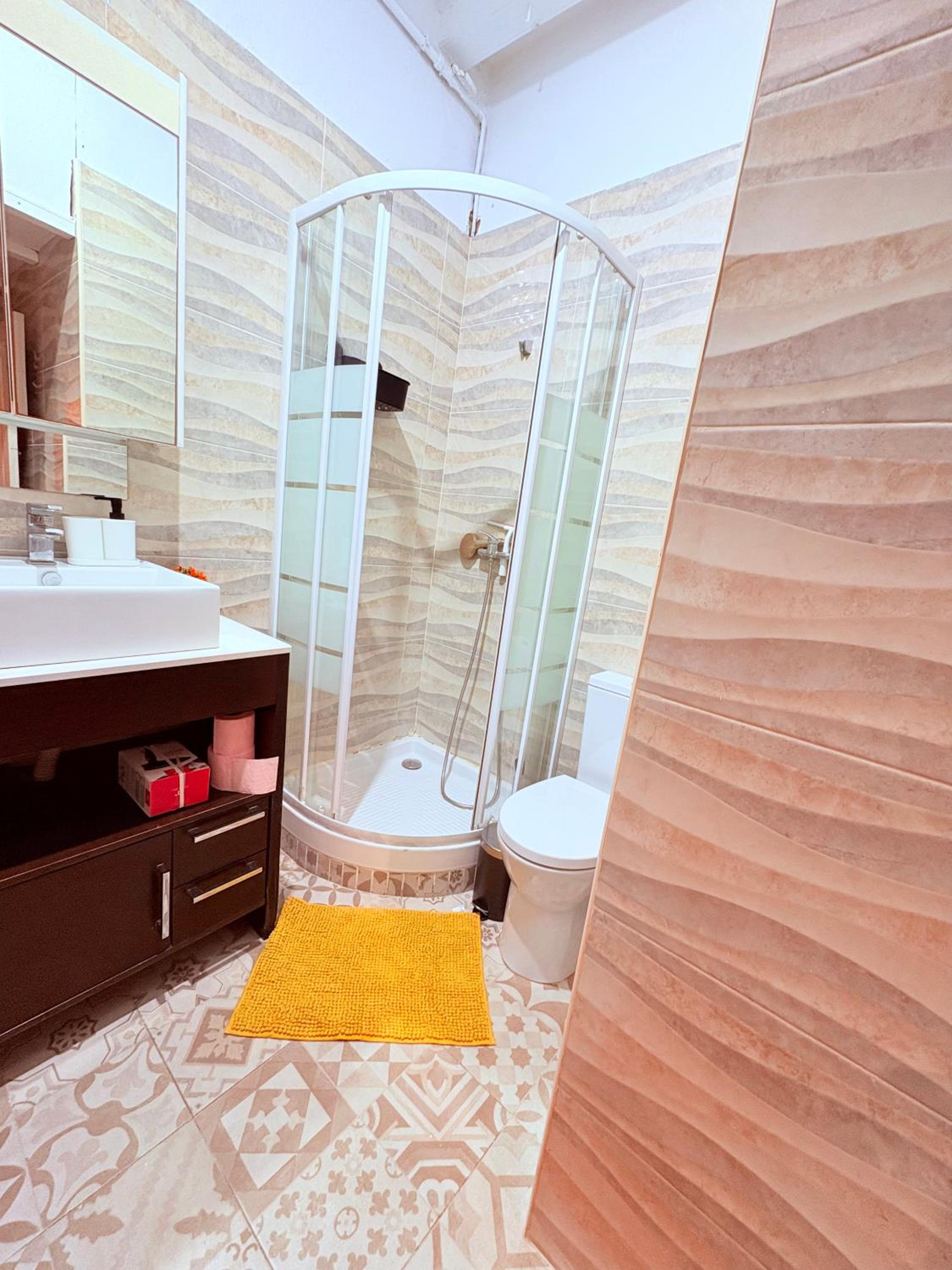 Amazing and stylish flat for 4 people with breakfast included 2 blocks away from Poblenou beach