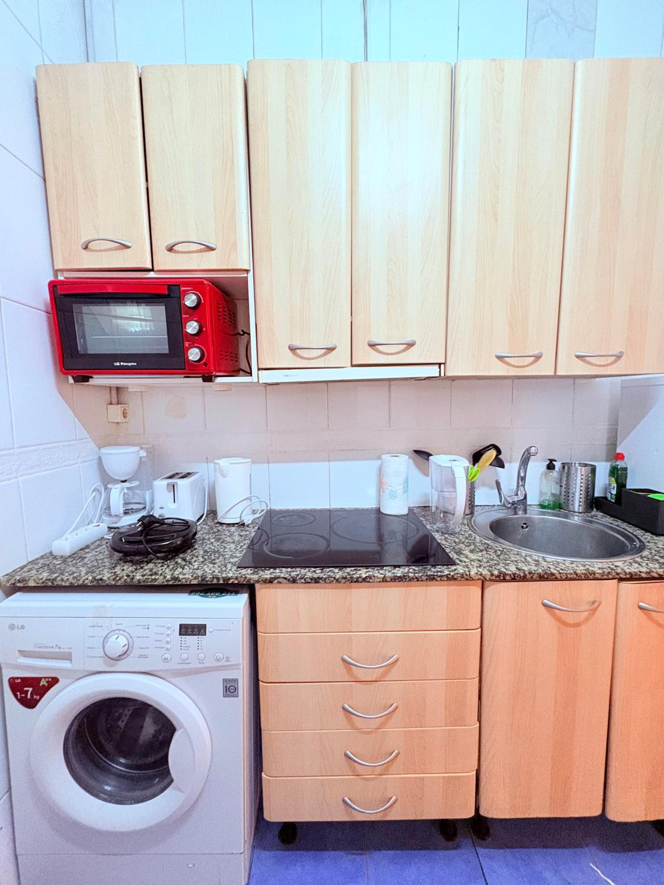 Amazing and stylish flat for 4 people with breakfast included 2 blocks away from Poblenou beach