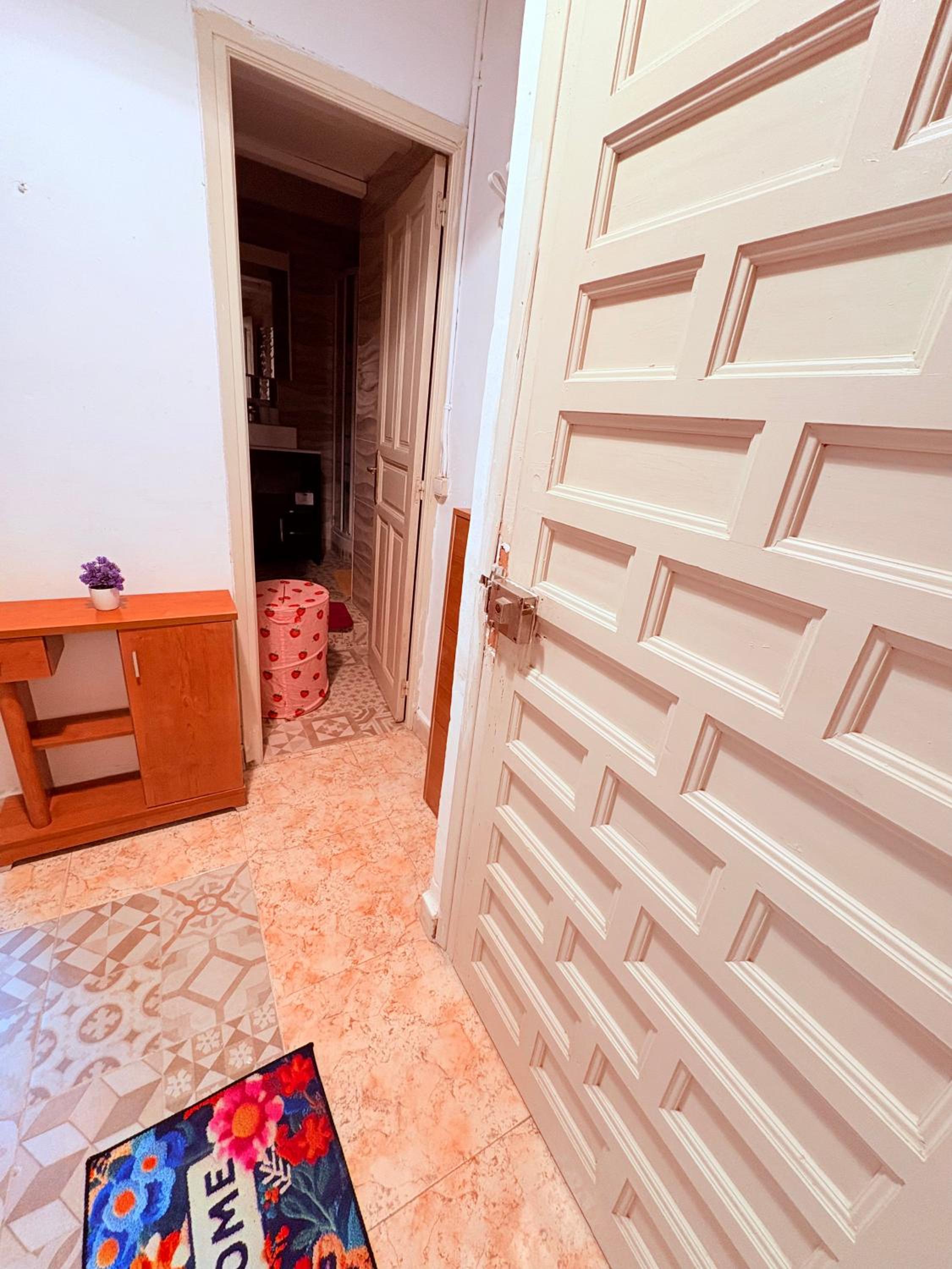 Amazing and stylish flat for 4 people with breakfast included 2 blocks away from Poblenou beach