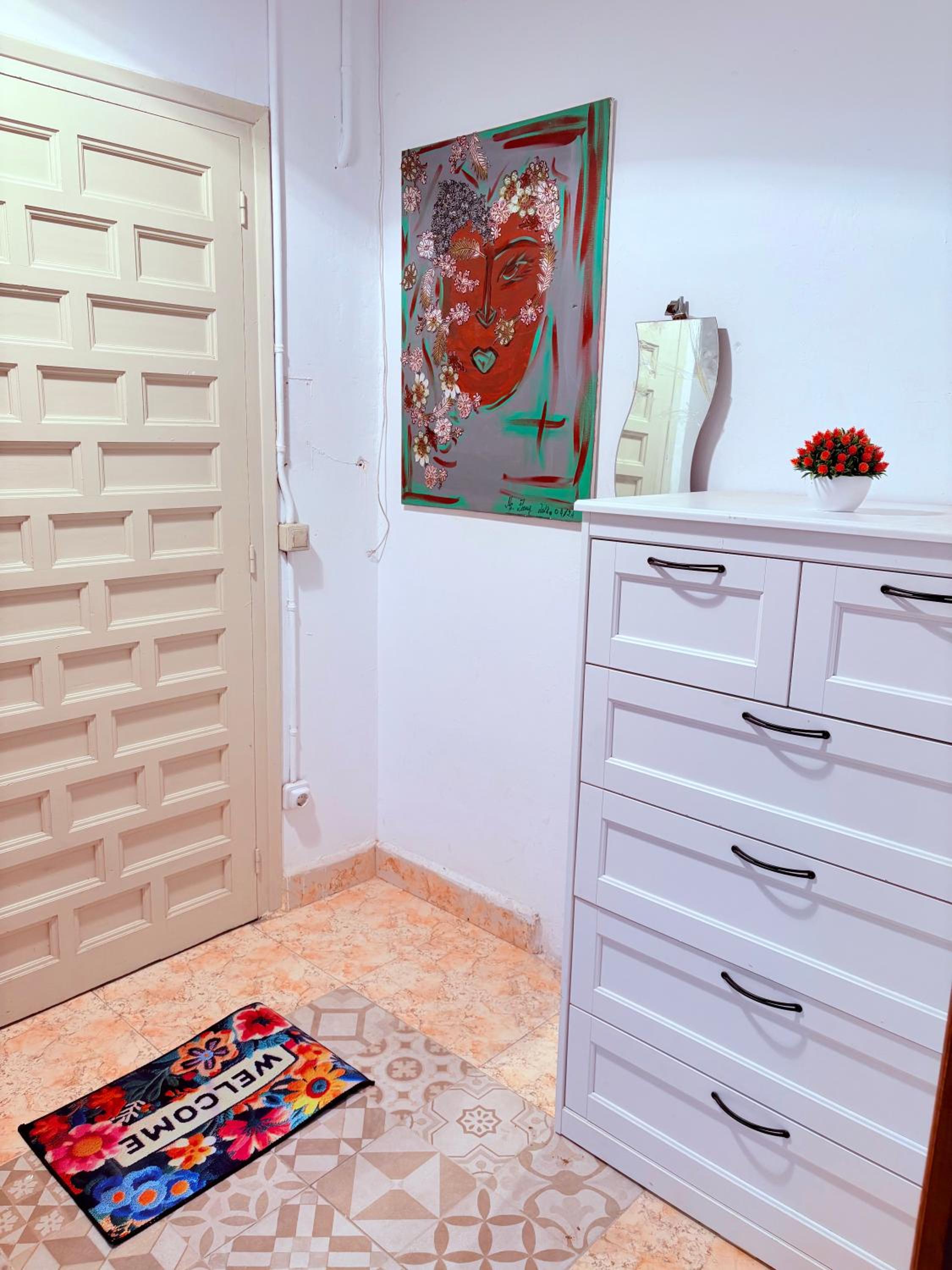 Amazing and stylish flat for 4 people with breakfast included 2 blocks away from Poblenou beach
