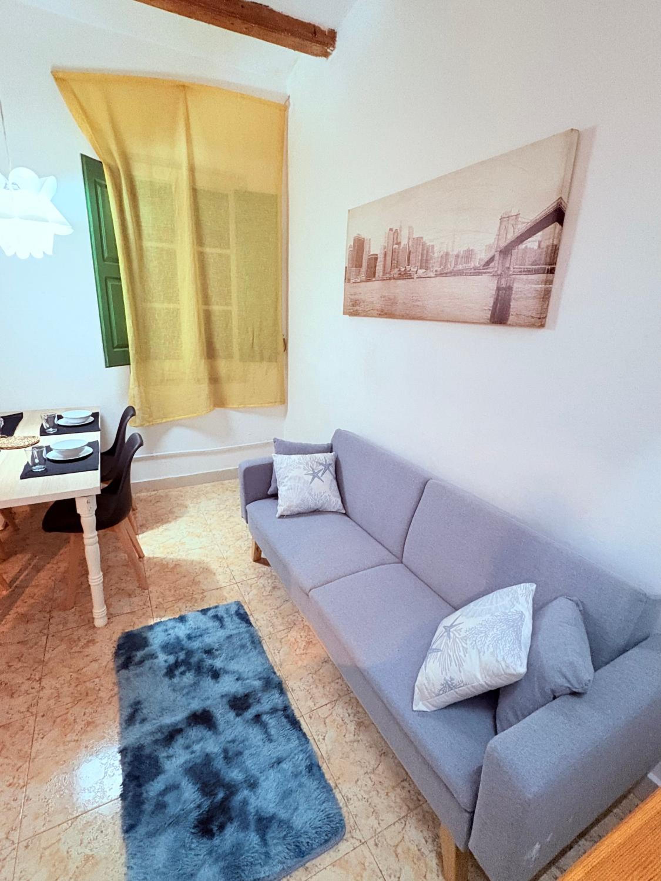 Amazing and stylish flat for 4 people with breakfast included 2 blocks away from Poblenou beach