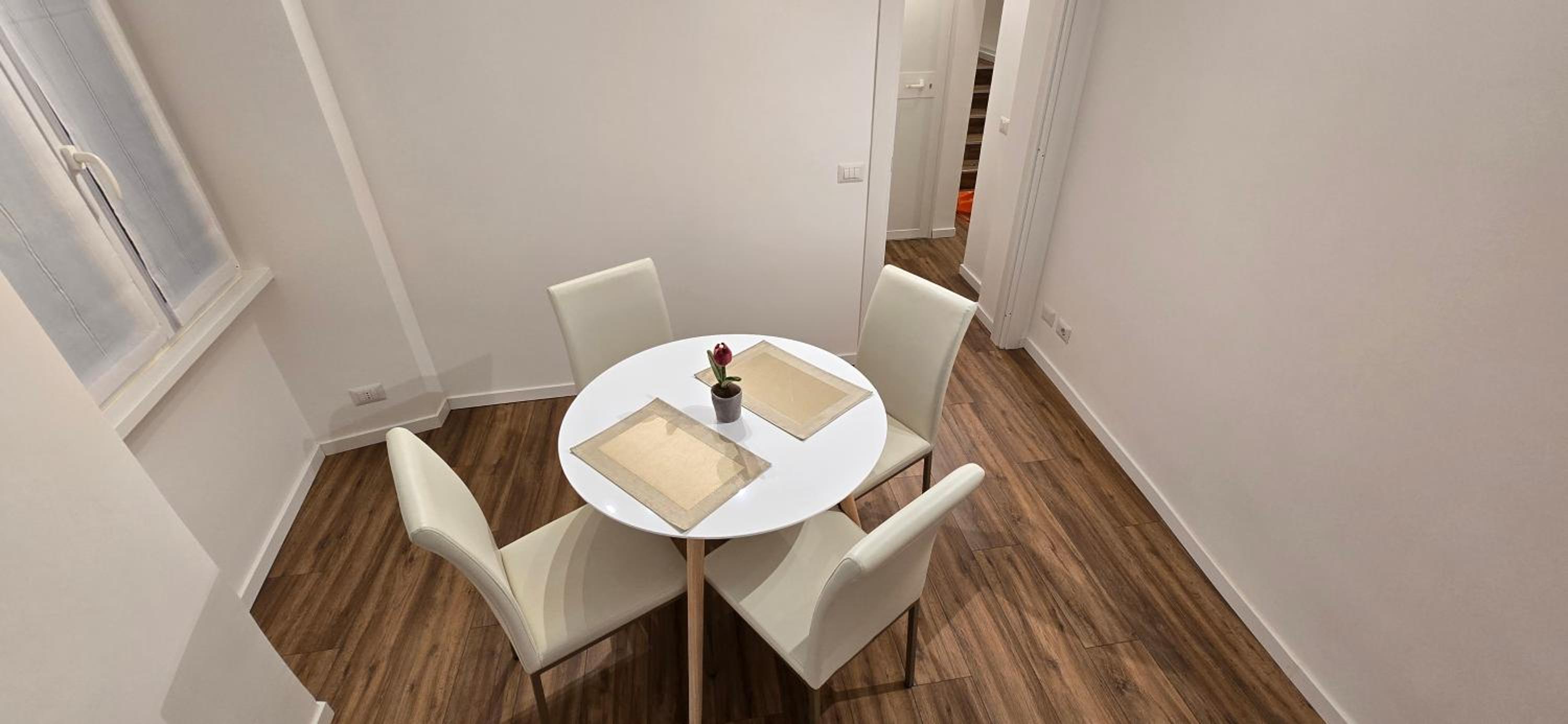 Rooms And Comfort Apartment