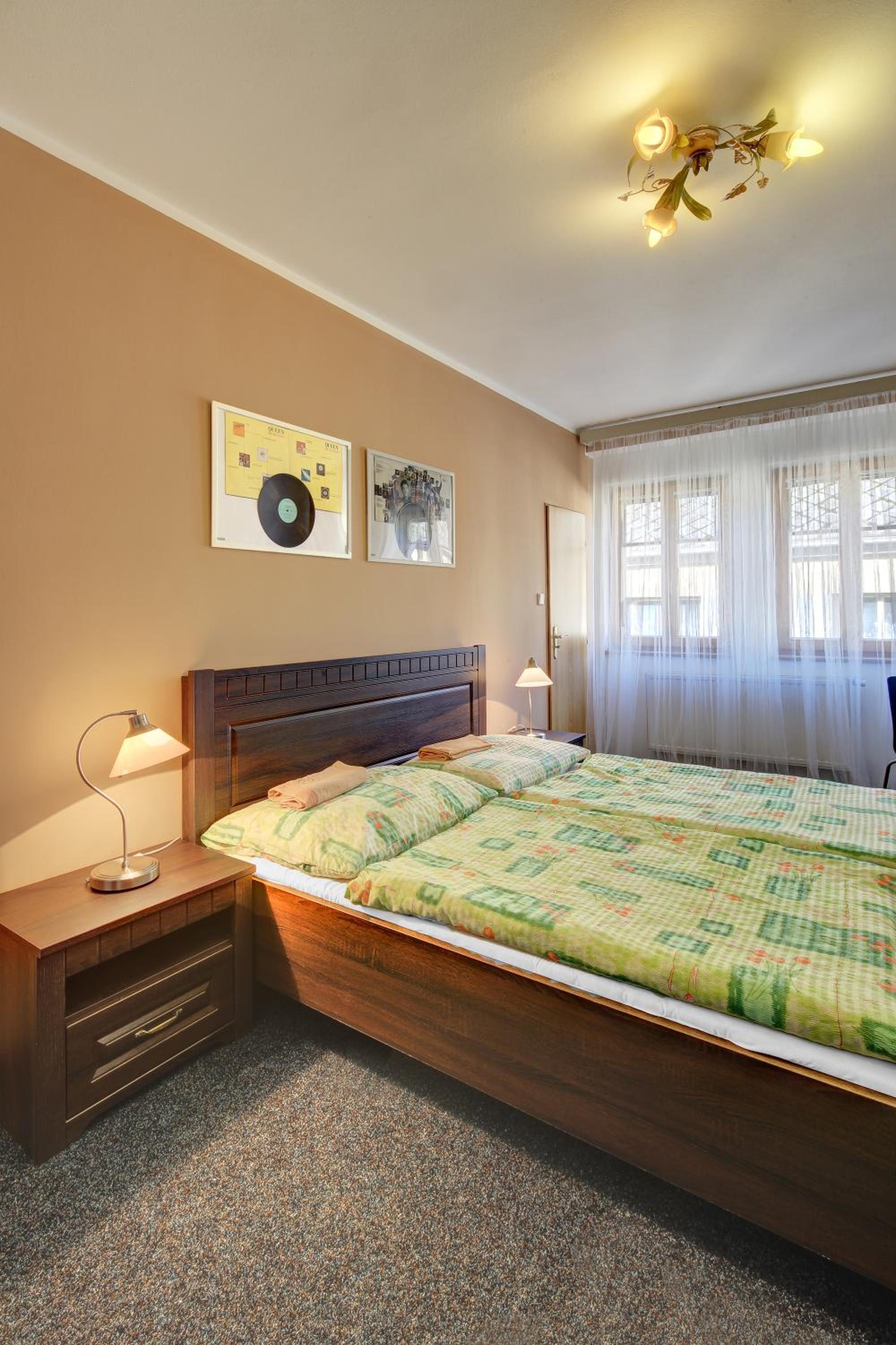 Penzion a restaurace U Vladaře