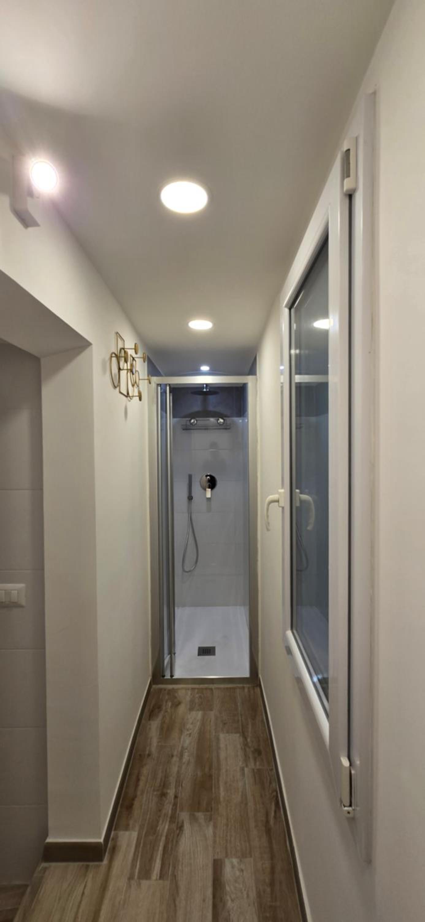 Rooms And Comfort Apartment
