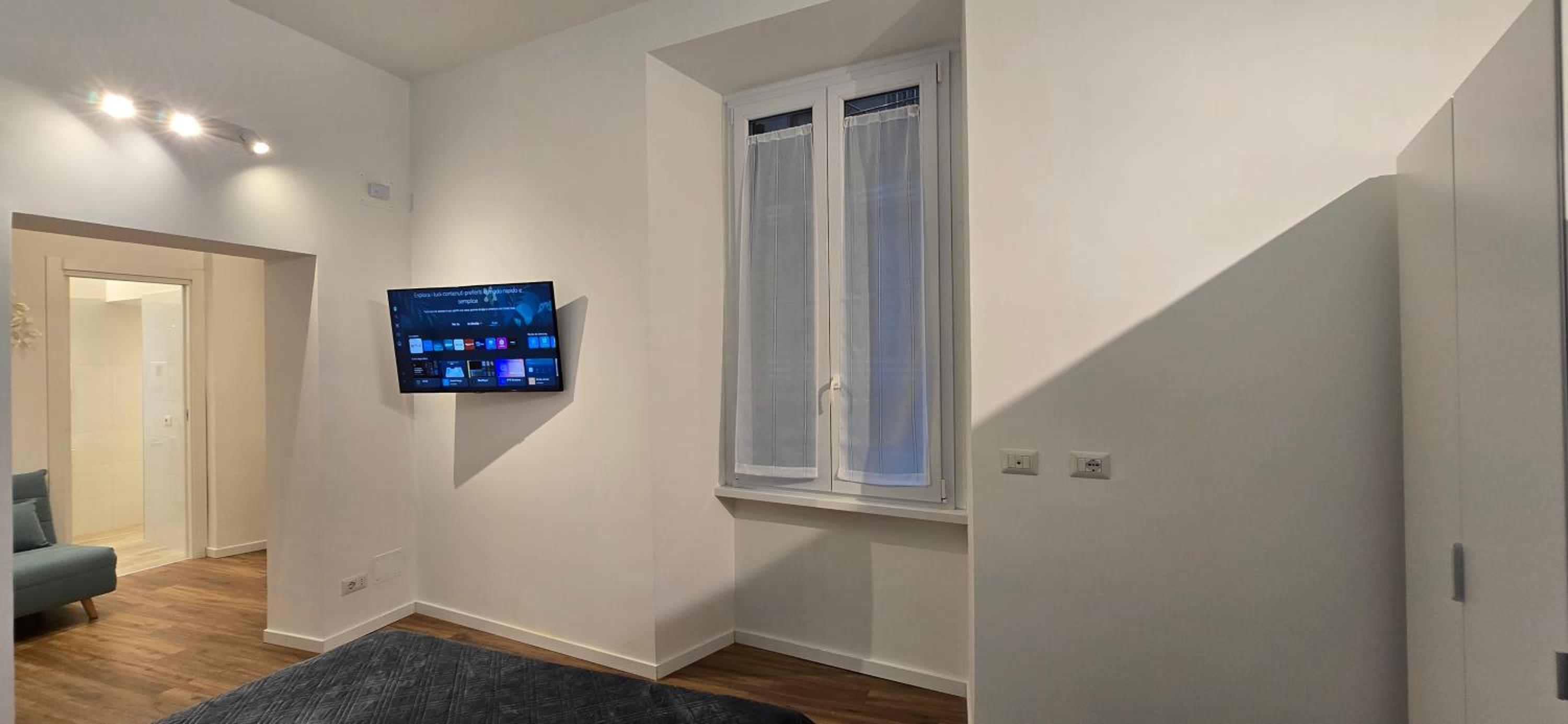 Rooms And Comfort Apartment