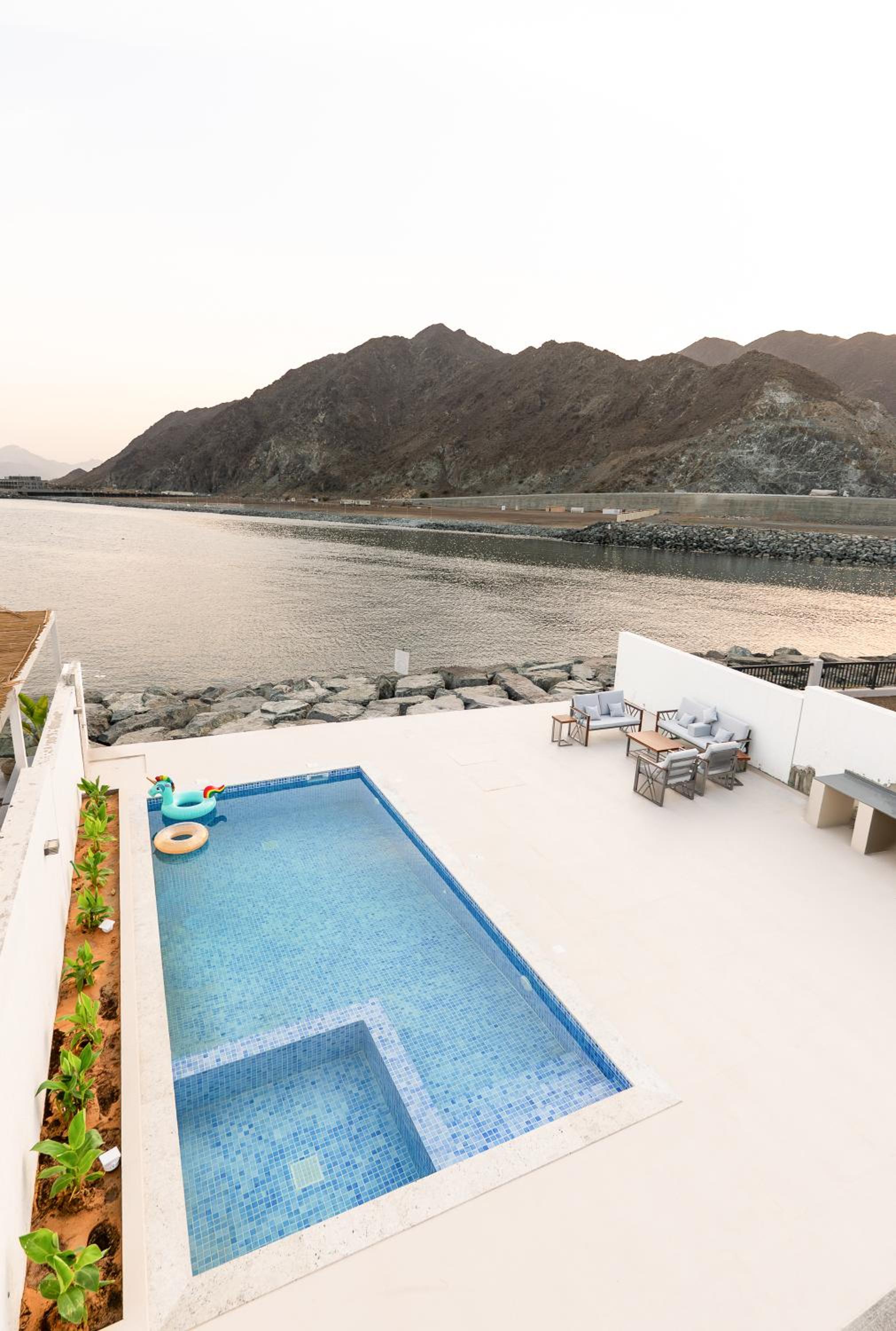 Al Dana Vitamin Sea Villa