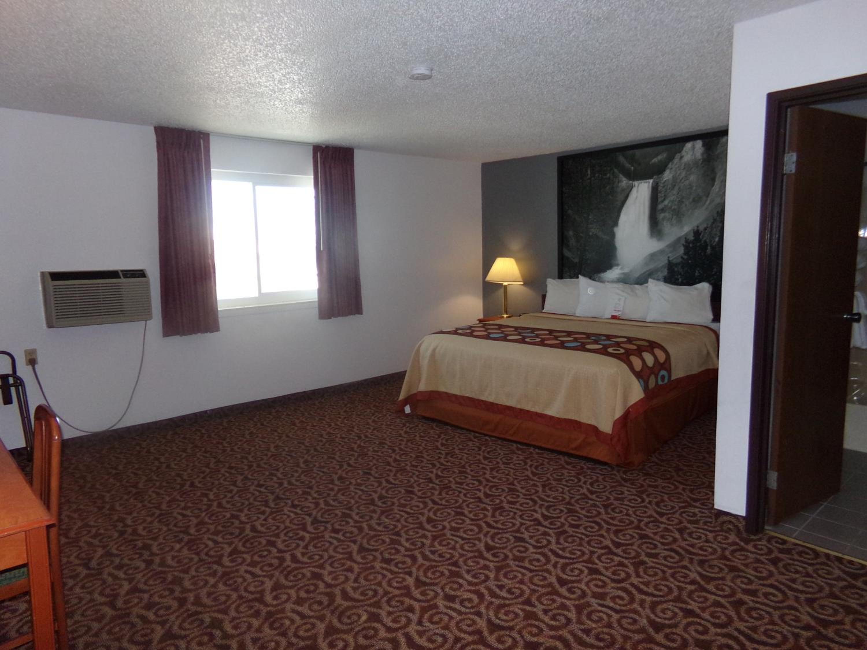 Gillette Vacations - Super 8 by Wyndham Gillette - Property Image 8