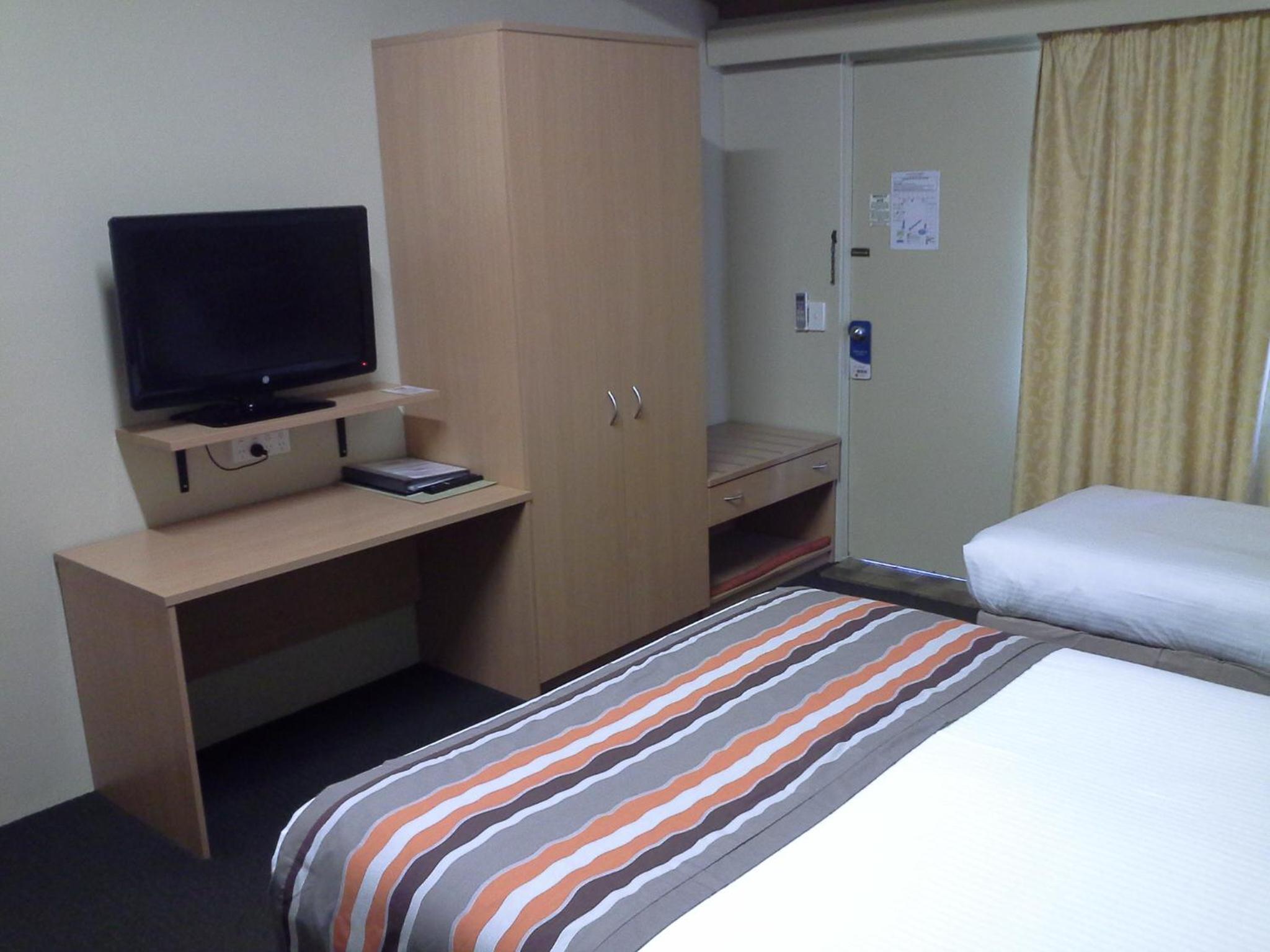 Hideaway Motor Inn