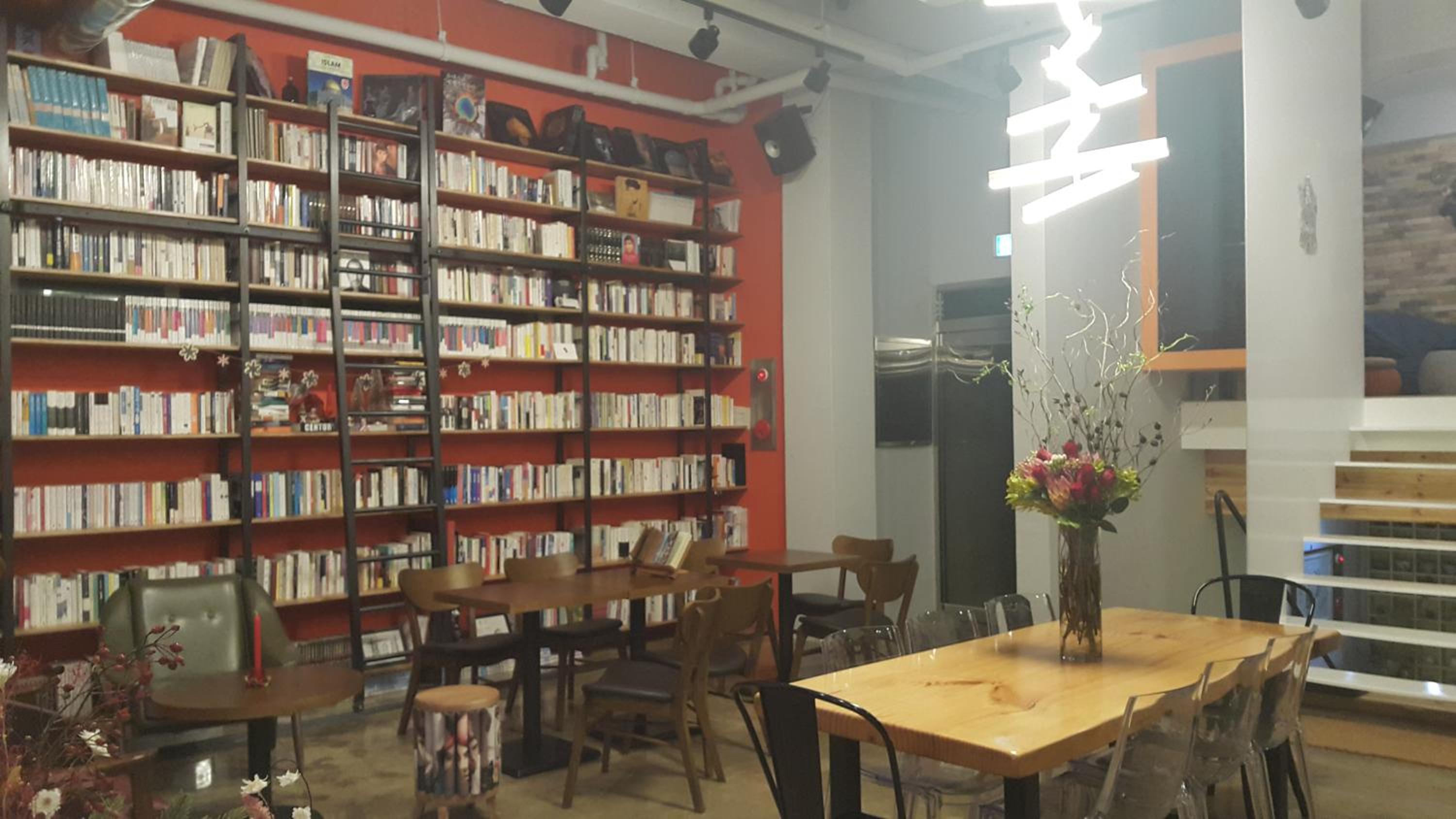 Andong Poong-gyung HOSTEL n LIBRARY