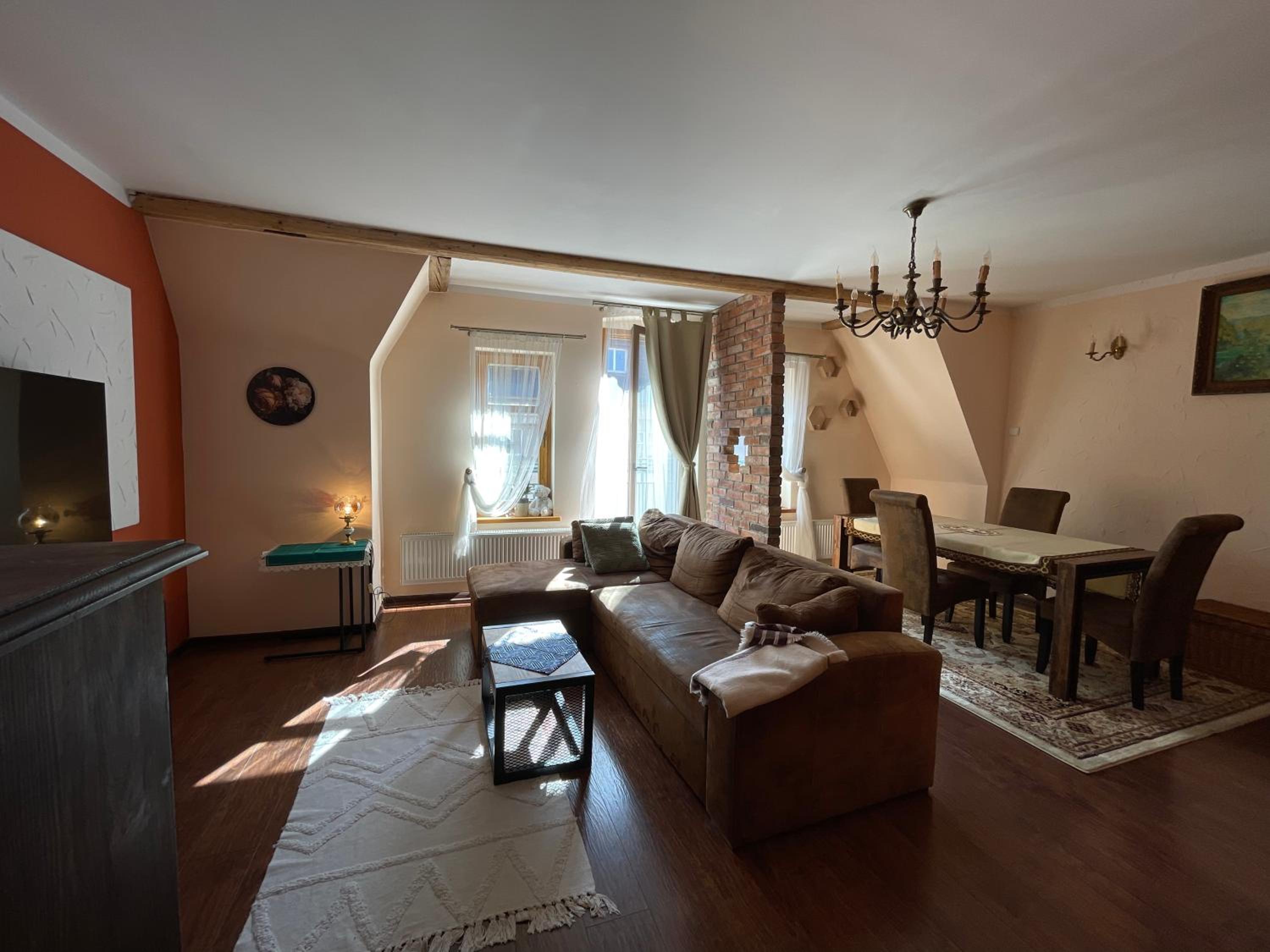 Wyjątkowy Apartament w Sercu Jeleniej Góry